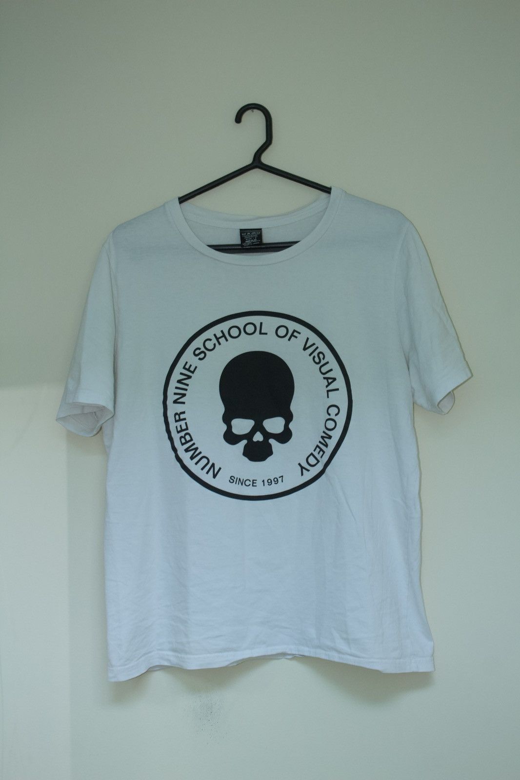School of visual comedies tee