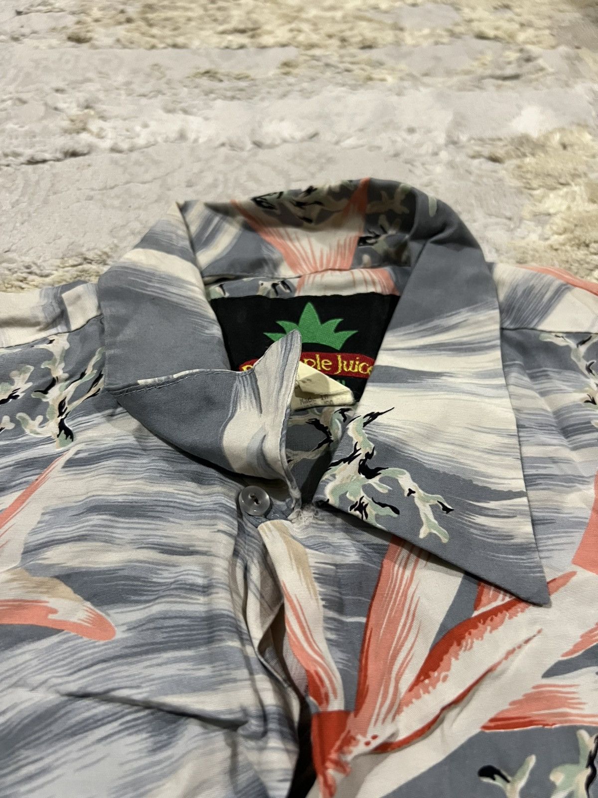 Vintage Vintage 70s "Flying Fish" Pineapple Juice Rayon Hawaii Shirt Size US L / EU 52-54 / 3 - 4 Thumbnail