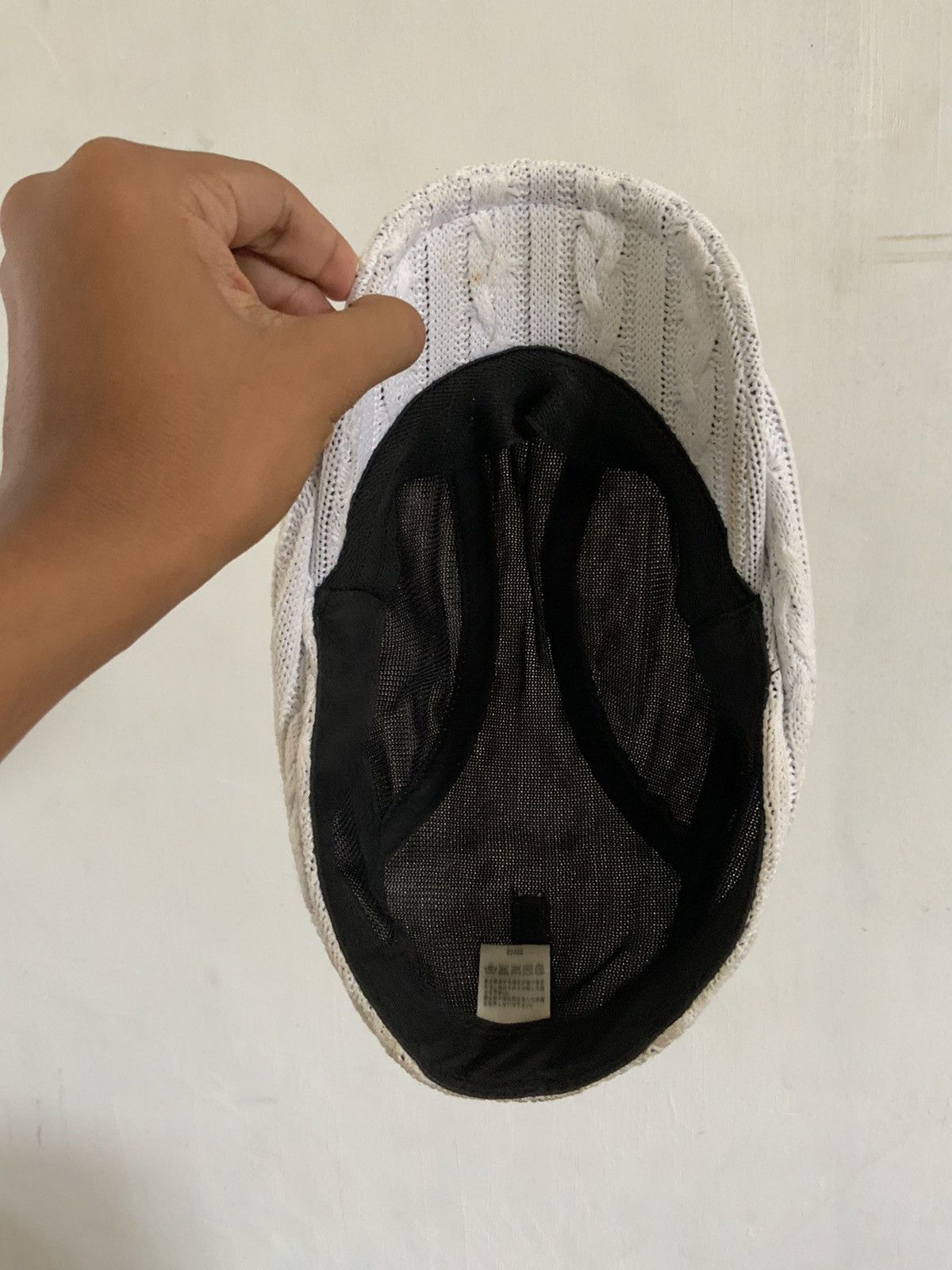 Japanese Brand Cross Stitch White Flat Baretta Hat Size ONE SIZE - 7 Thumbnail