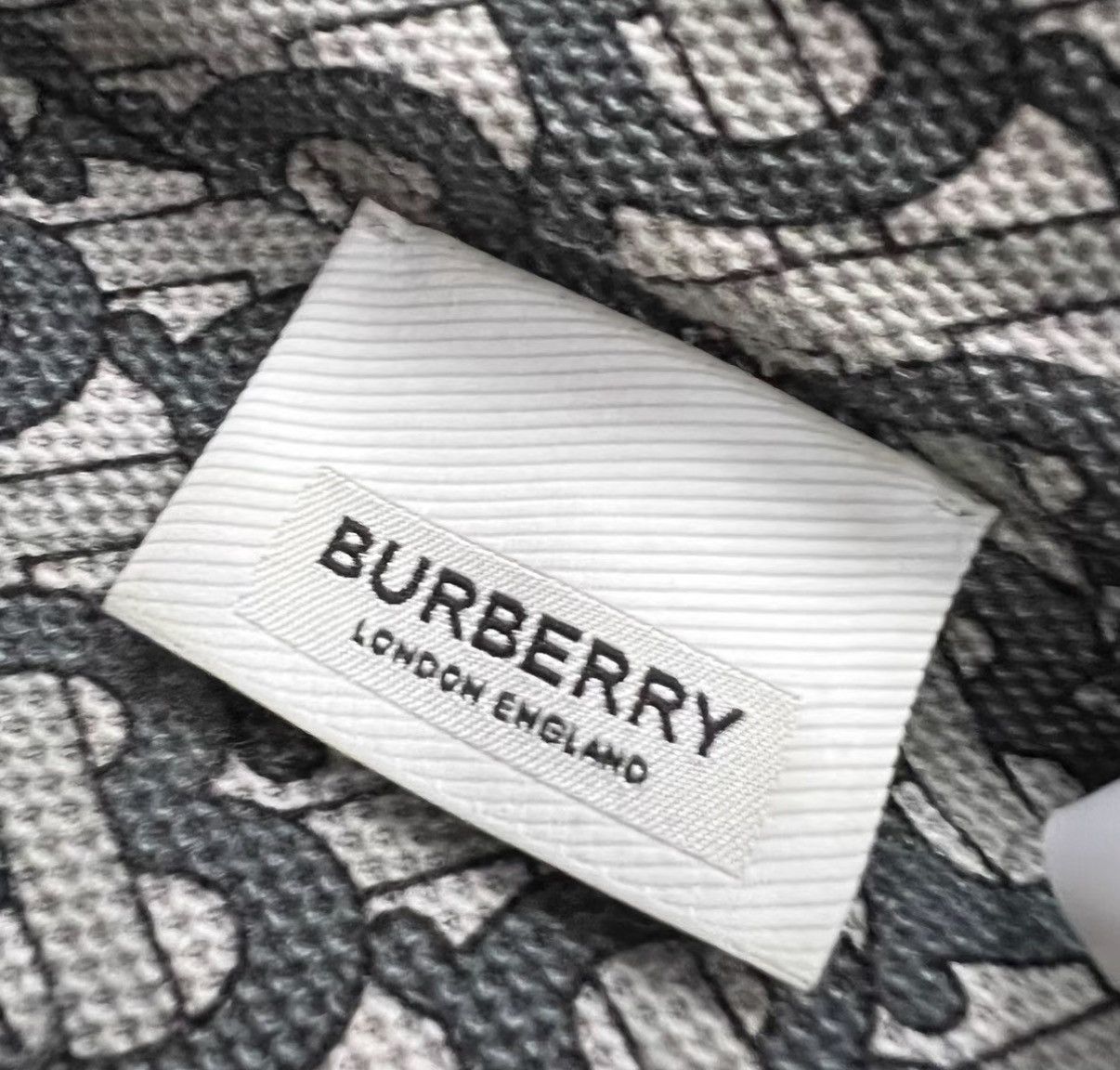 Burberry Burberry Grey Mini Logo Print Hoodie J41 Size US L / EU 52-54 / 3 - 4 Thumbnail