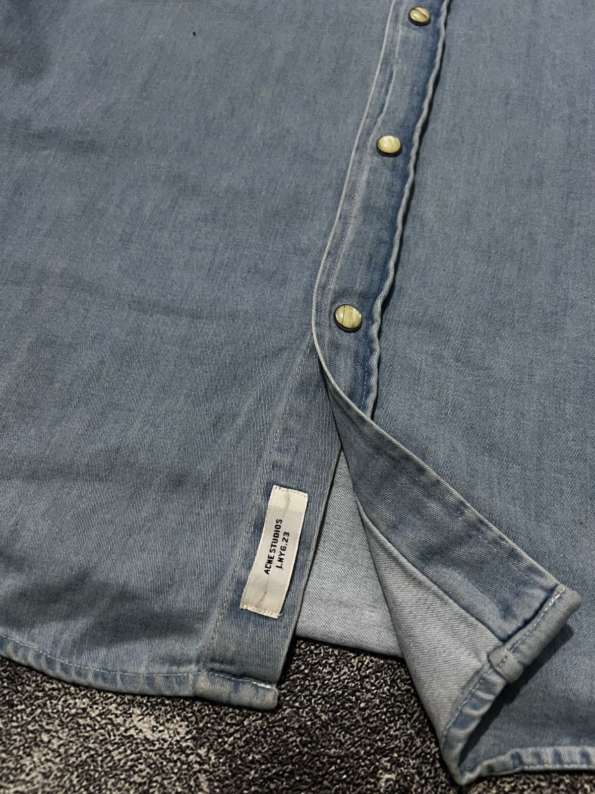 Acne Studios Acne Studios Ewing Den Pss16 Stone Button Shirt Size US M / EU 48-50 / 2 - 4 Thumbnail