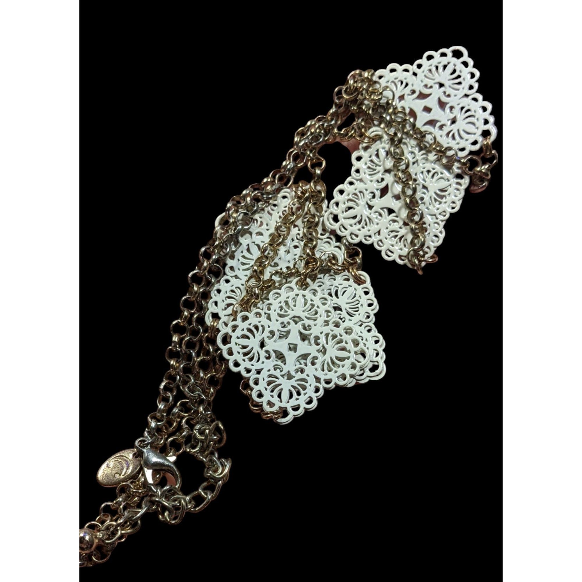 Other Charming Charlie White And Gold Tone Floral Filigree Station Size ONE SIZE - 6 Thumbnail
