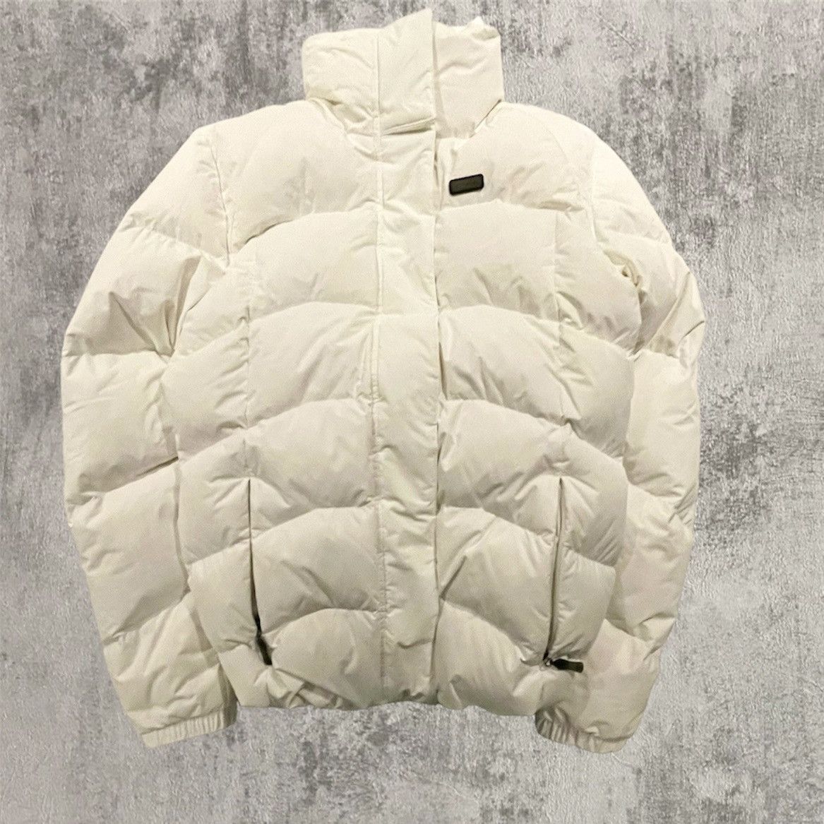 image of Oakley Icon Down Filled Puffer Snowboard Jacket in White, Women's (Size Small)