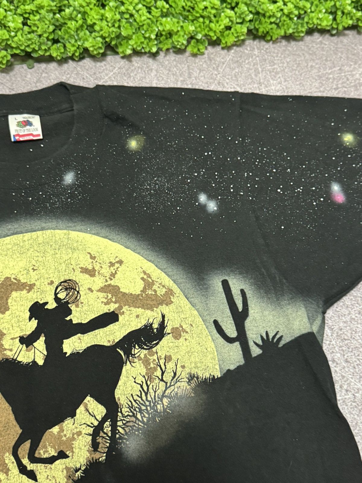 Vintage Vintage Space Cowboy Moon Over Print T Shirt Graphic Print Size US L / EU 52-54 / 3 - 7 Thumbnail
