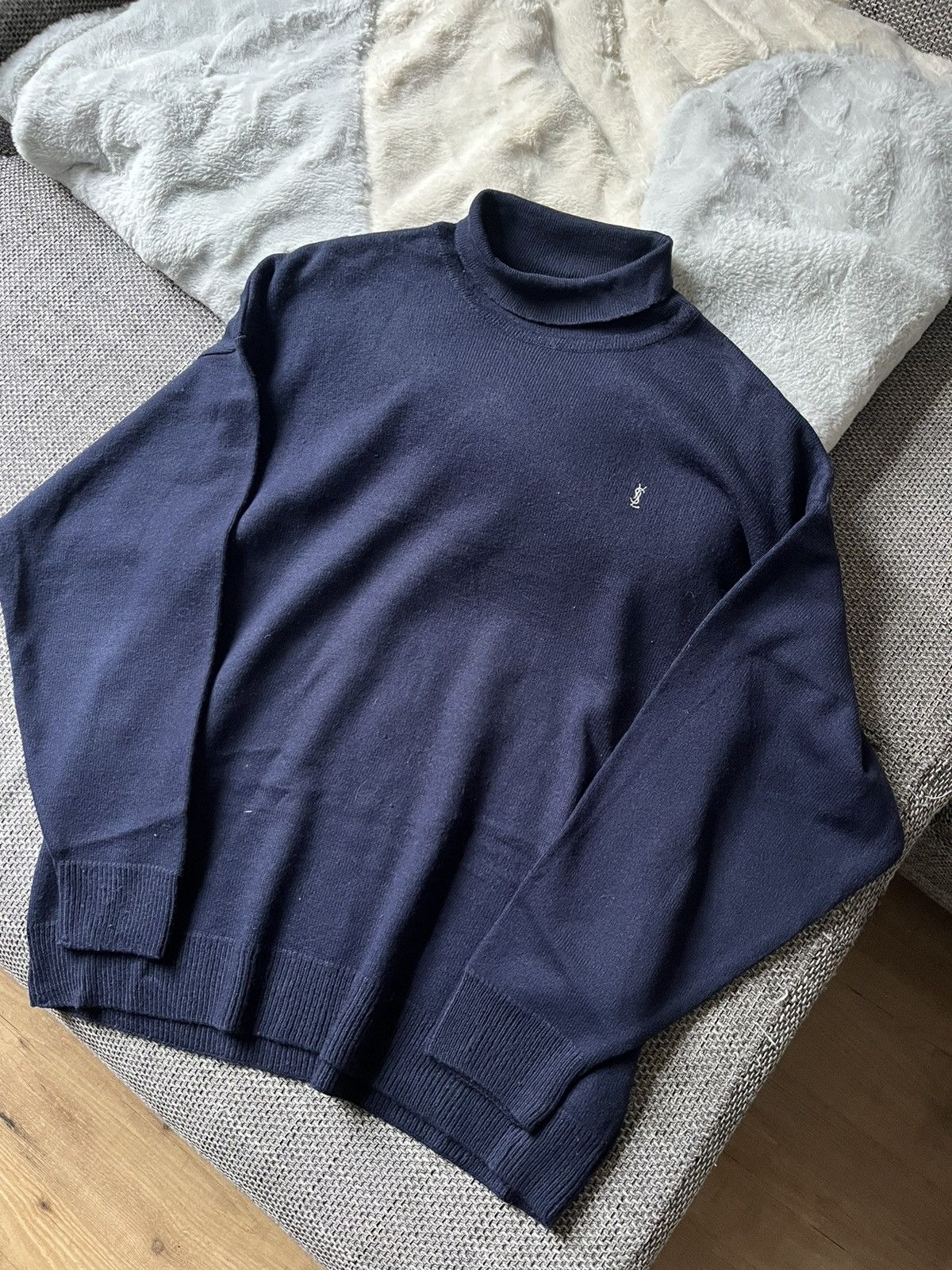 Saint Laurent Paris × Vintage × Yves Saint Laurent Vintage RARE Yves Saint Lauren Turtleneck Knitwear Size US L / EU 52-54 / 3 - 1 Thumbnail