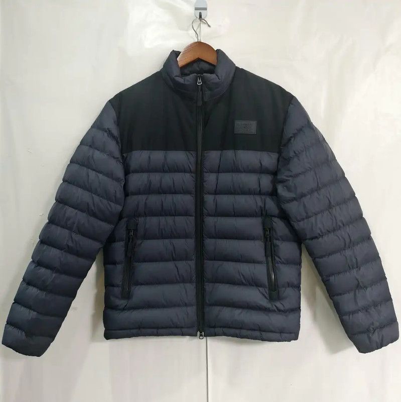 Burberry Burberry Men's Short Down Jacket in Black Size US M / EU 48-50 / 2 - 1 Thumbnail