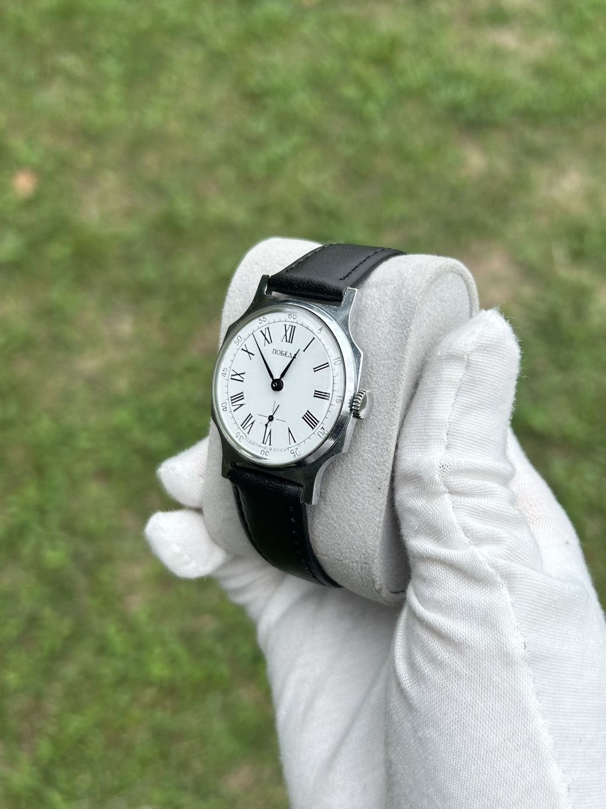 Vintage Vintage Watch Pobeda Soviet USSR Mechanical Wristwatch 1980s Size ONE SIZE - 5 Thumbnail