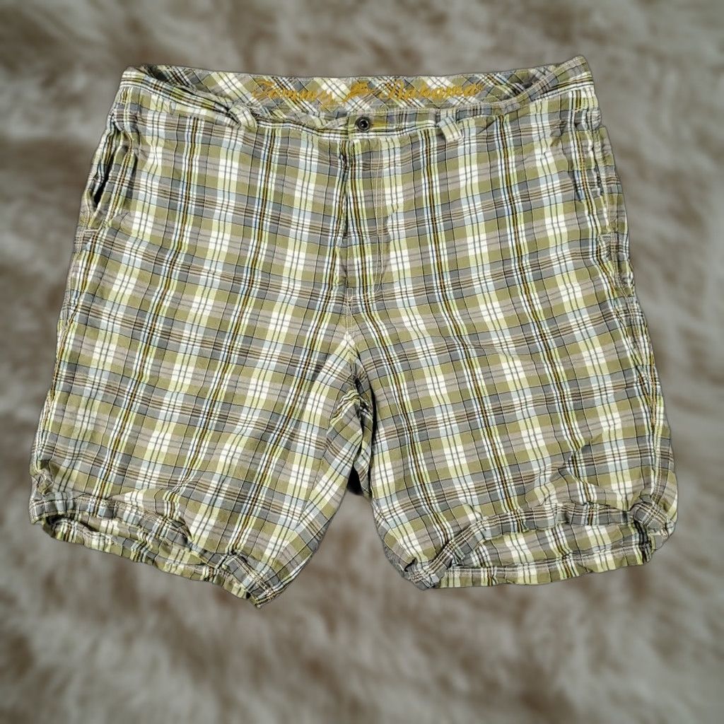 Tommy Bahama VINTAGE Tommy Bahama Shorts Mens Size 40 Flat Front Chino Plaid Green Cotton Blend Size US 34 / EU 50 - 1 Thumbnail