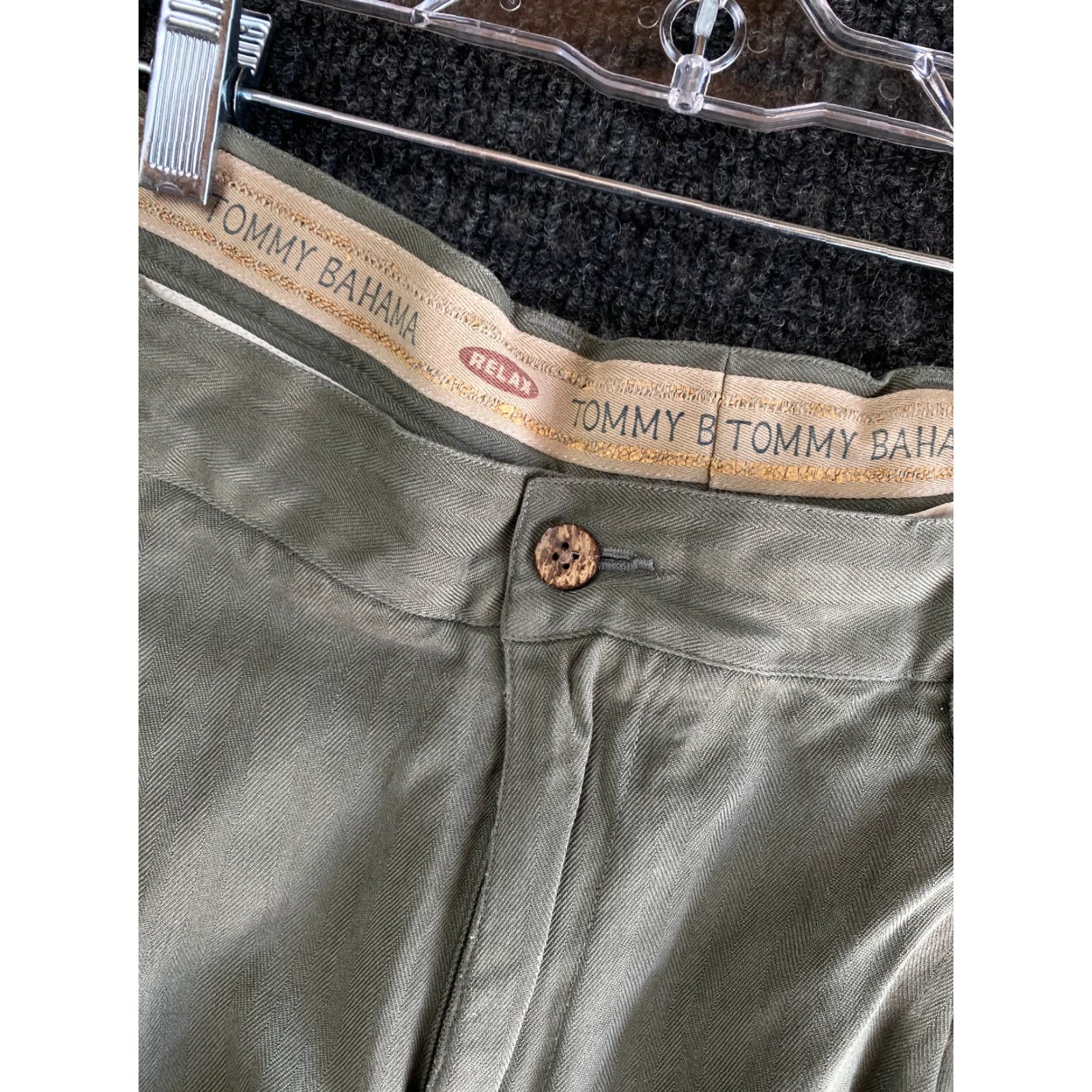 Tommy Bahama Tommy Bahama Men’s Silk Pants Green 38 Relaxed Fit Wide Leg 100% Silk Chino Straight Inseam 28 in Belt Loops Dry Clean Only Vintage? (No) Size US 38 / EU 54 - 4 Thumbnail
