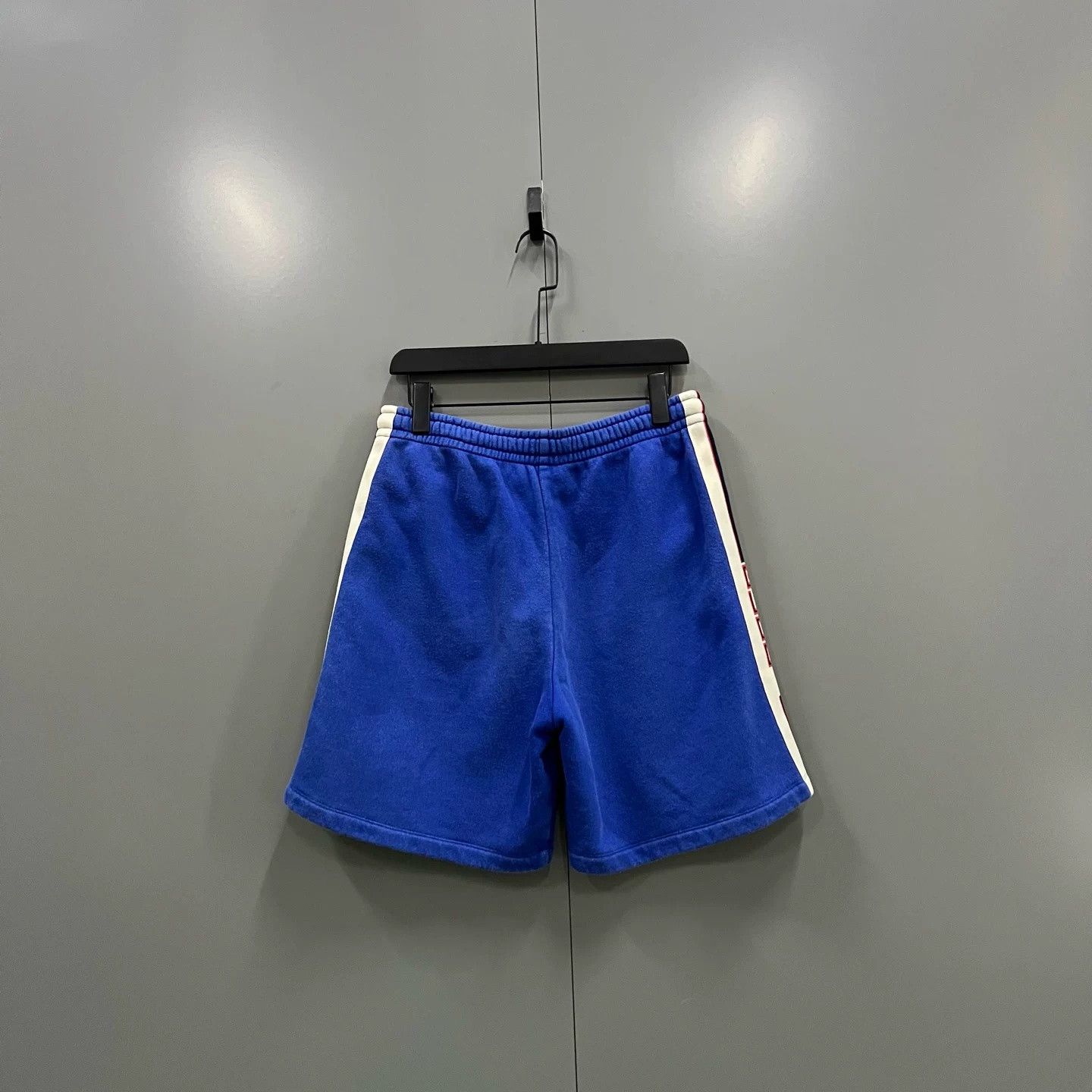 Gucci Gucci Side Stripe Logo Shorts Size US 26 / EU 42 - 2 Thumbnail