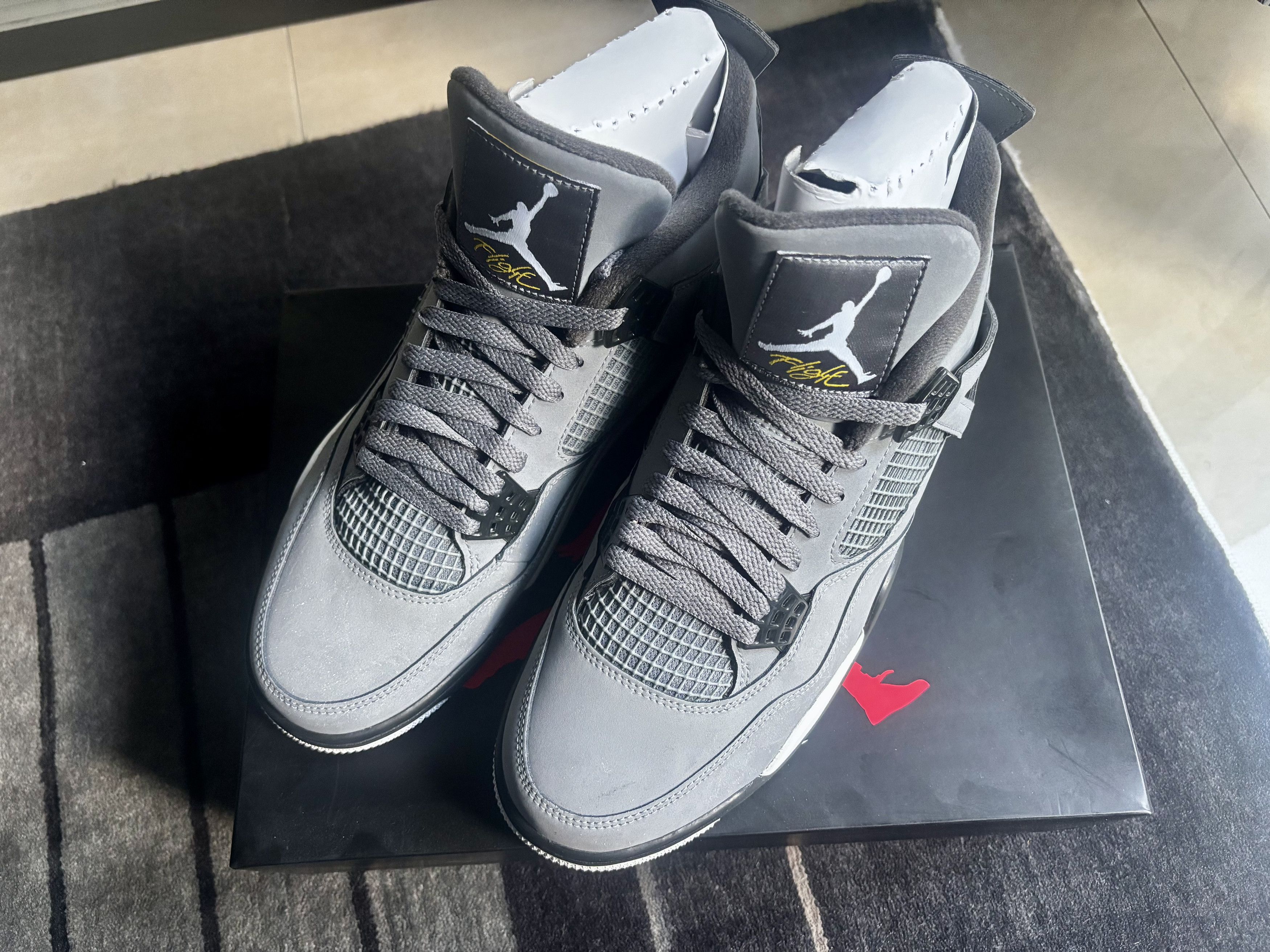 Jordan Brand Nike Air Jordan 4 Retro Cool Grey 2019 US11/EU45 Size US 11 / EU 44 - 2 Thumbnail