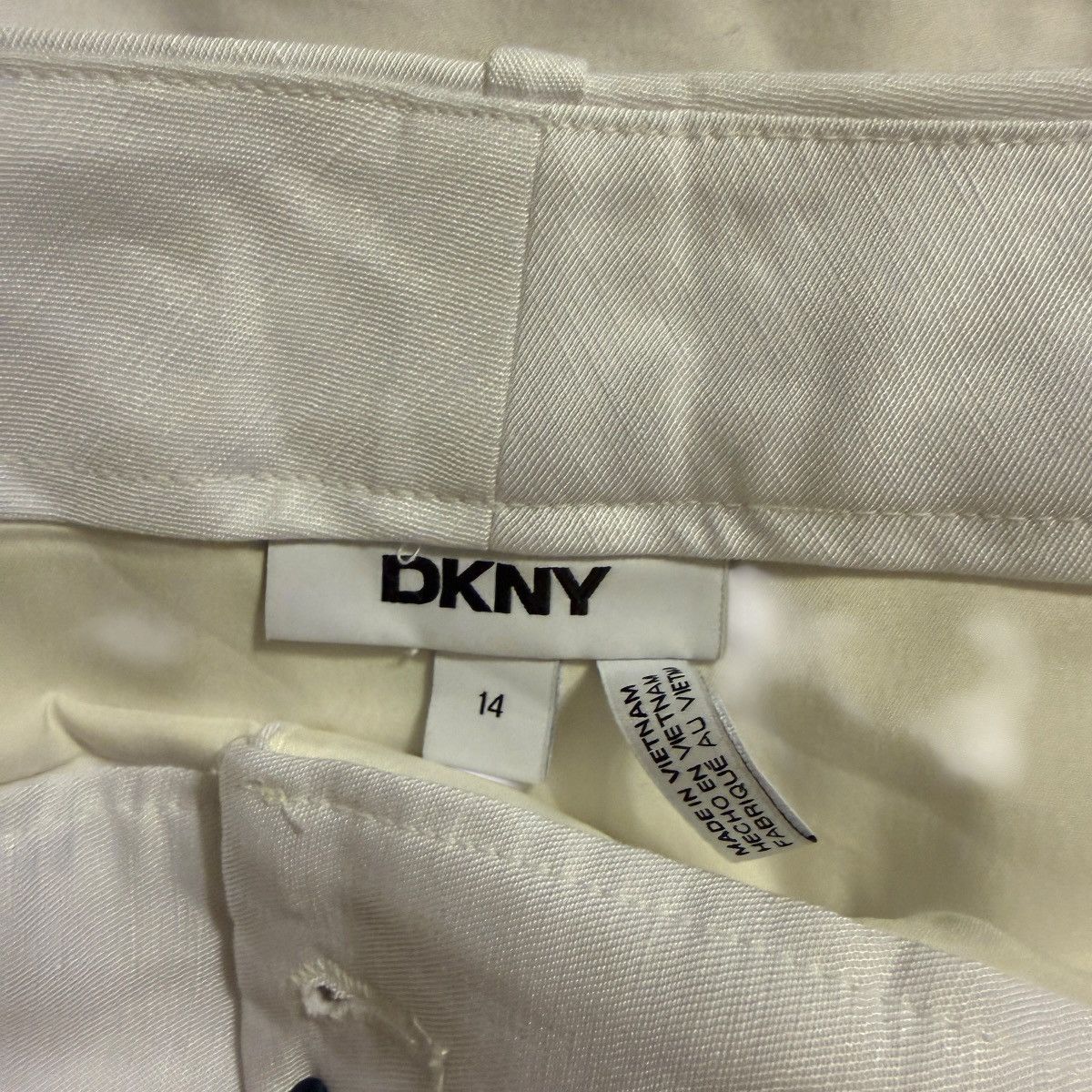 DKNY DKNY women’s high-rise shorts Size 36" / US 14 / IT 50 - 3 Thumbnail