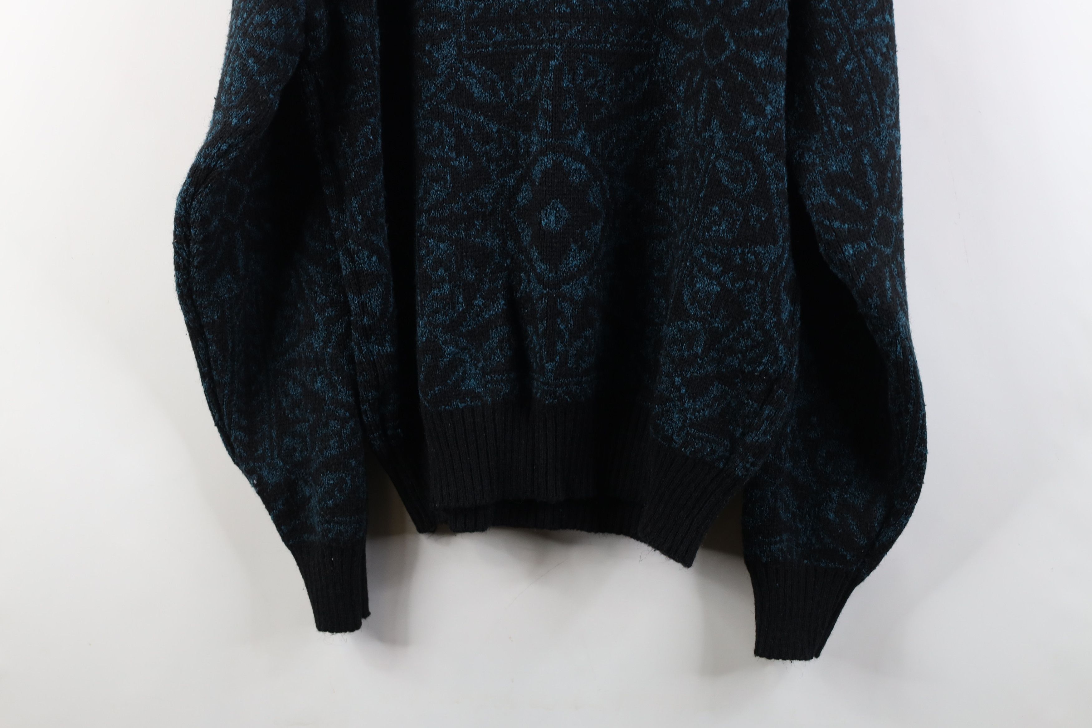 Vintage Vintage 90s Streetwear Flower Knit Crewneck Sweater Size US L / EU 52-54 / 3 - 11 Thumbnail