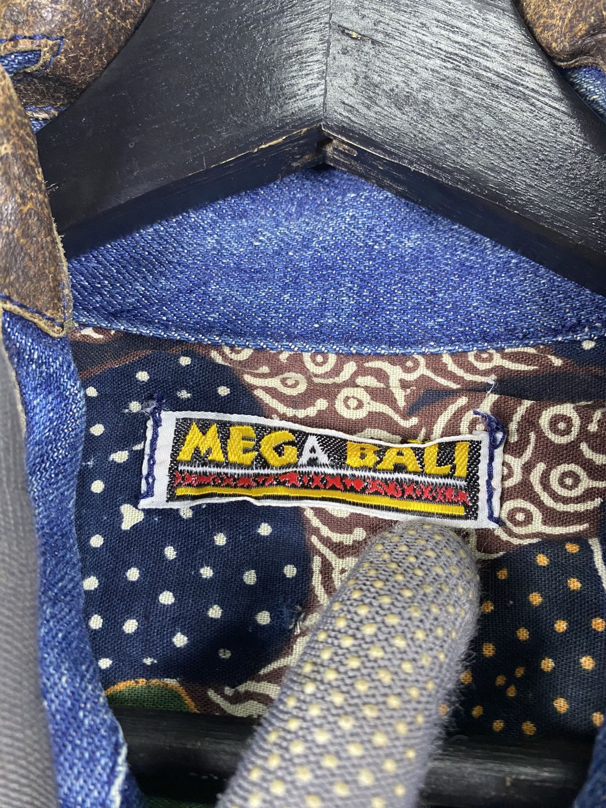 Vintage Vintage MEGA BALI Denim Batik Panel Bomber Jacket Oversized Size US L / EU 52-54 / 3 - 6 Thumbnail