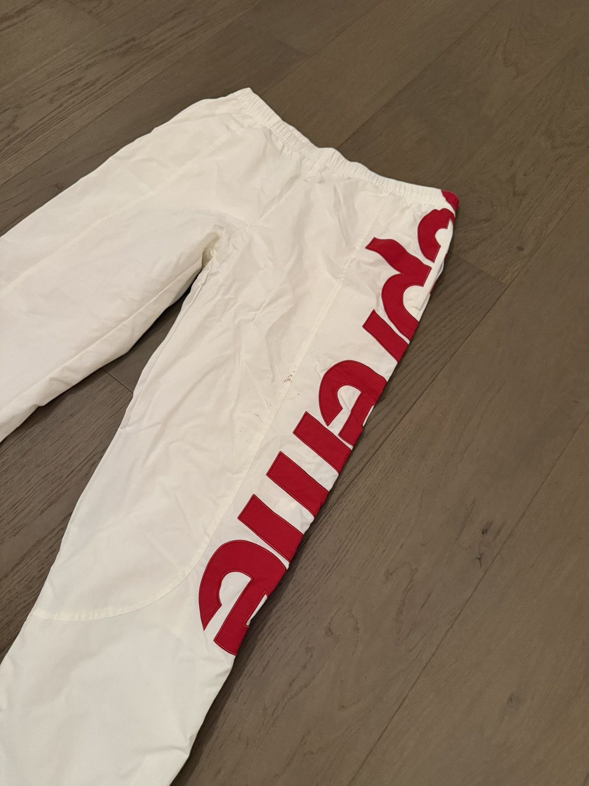 Supreme Supreme White Side Logo Track Pants XL – Verified Authentic Size US 38 / EU 54 - 3 Thumbnail