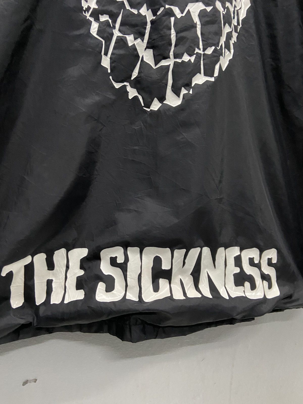 Band Tees DISTURBED BAND THE SICKNESS 2000 ALBUM LIGHT JACKET Size US L / EU 52-54 / 3 - 9 Thumbnail