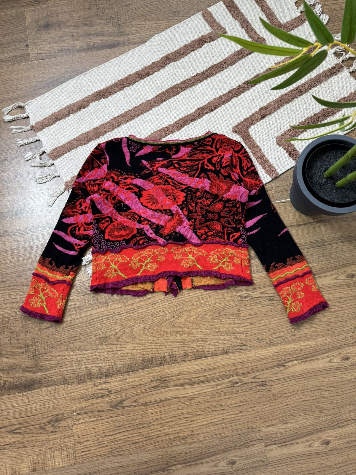 Vintage VINTAGE KNITTED PRINTED PATCHWORK CARDIGAN Size M / US 6-8 / IT 42-44 - 2 Thumbnail