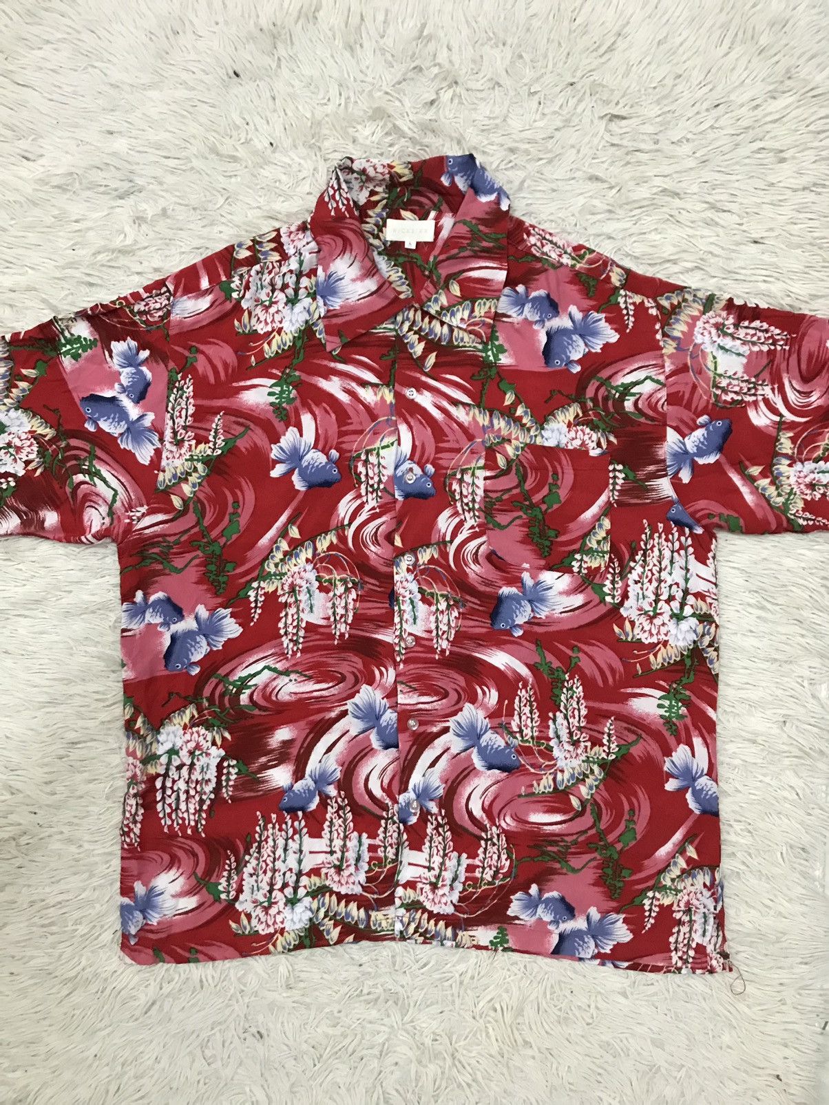 Japanese Brand VINTAGE NICXSIXX GOLD FISH HAWAIIAN RAYON SHIRT BUTTON UP Size US M / EU 48-50 / 2 - 8 Thumbnail