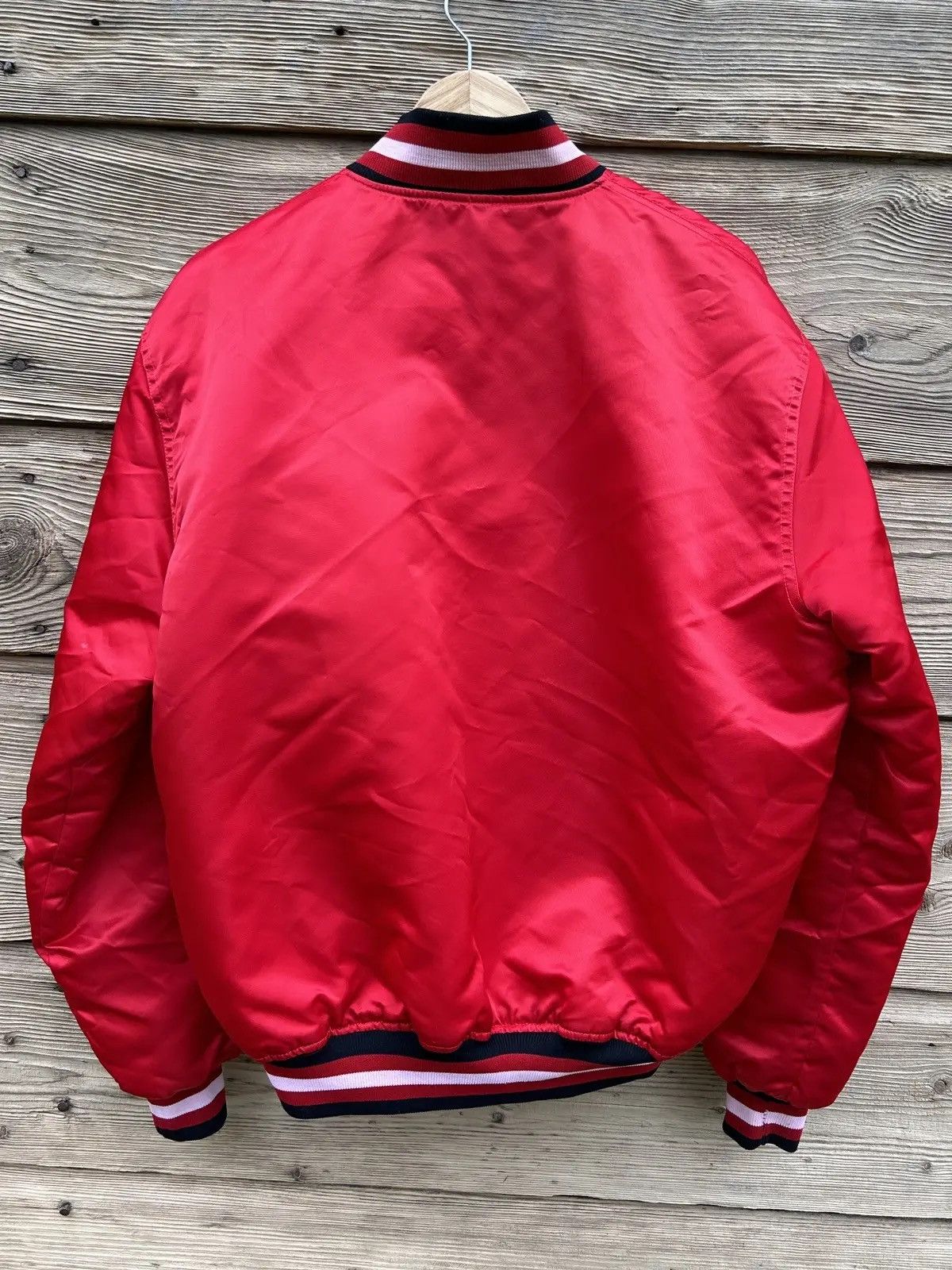 NBA 90s Vintage Starter NBA Chicago Bulls Satin Bomber Jacket Size US XL / EU 56 / 4 - 9 Thumbnail