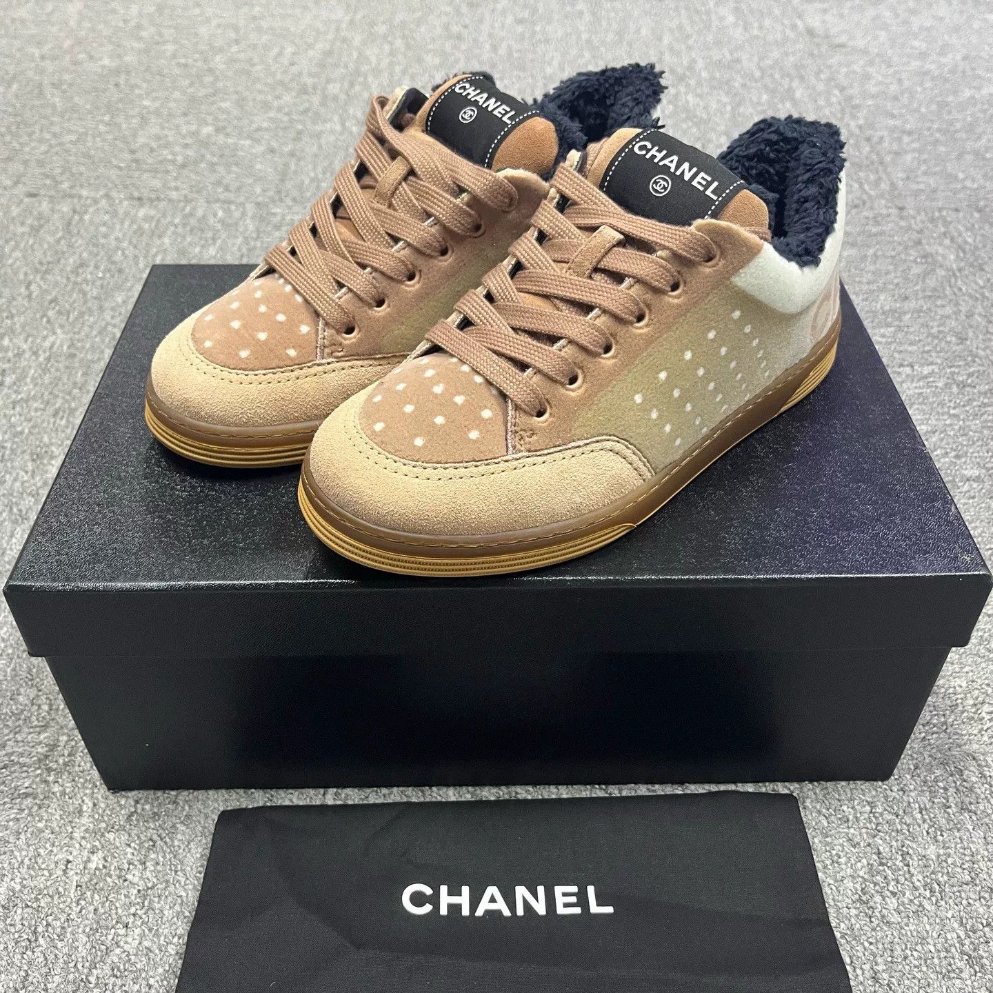 Chanel Chanel Leather Gray Lowtop Sneakers us_6-5 Women Size US 6.5 / IT 36.5 - 1 Thumbnail
