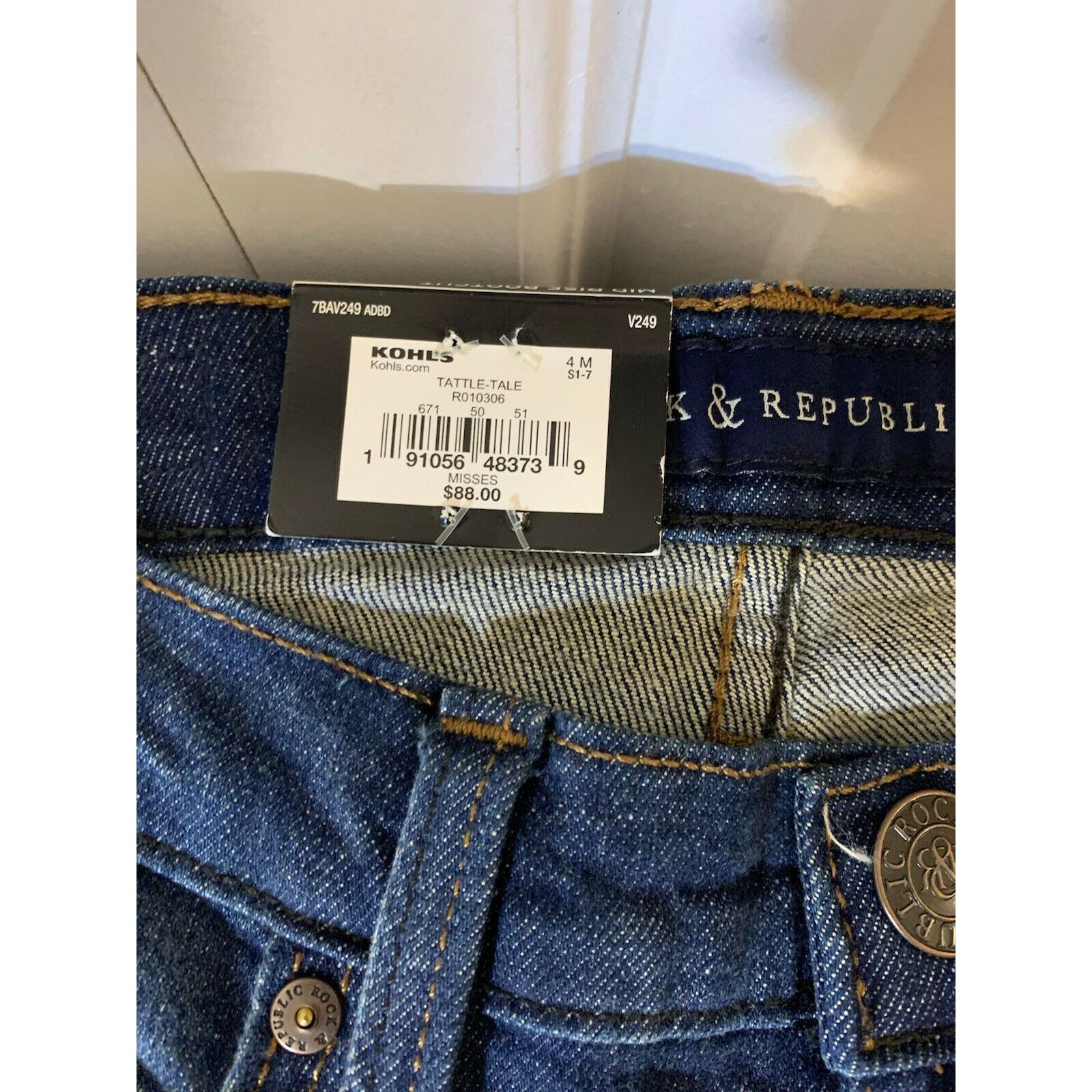 Rock Revival Rock & Republic Women's Sz 4M mid rise bootcut tattle-tale K Size 27" / US 4 / IT 40 - 8 Thumbnail