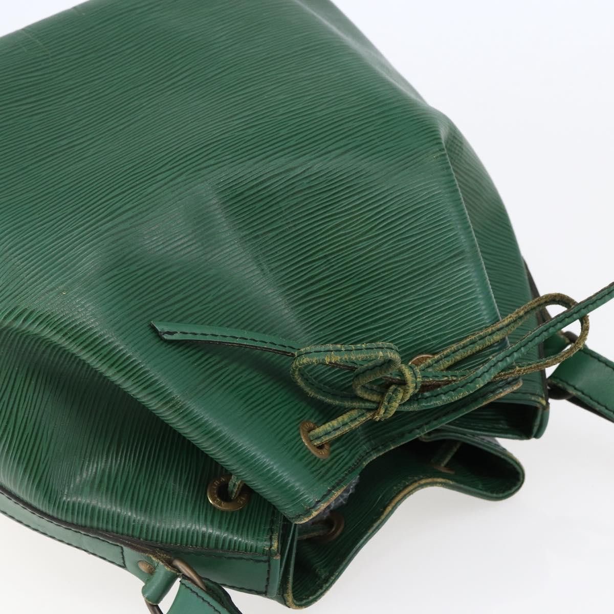 Louis Vuitton LOUIS VUITTON Epi Petit Noe Shoulder Bag Green M44104 Size ONE SIZE - 6 Thumbnail