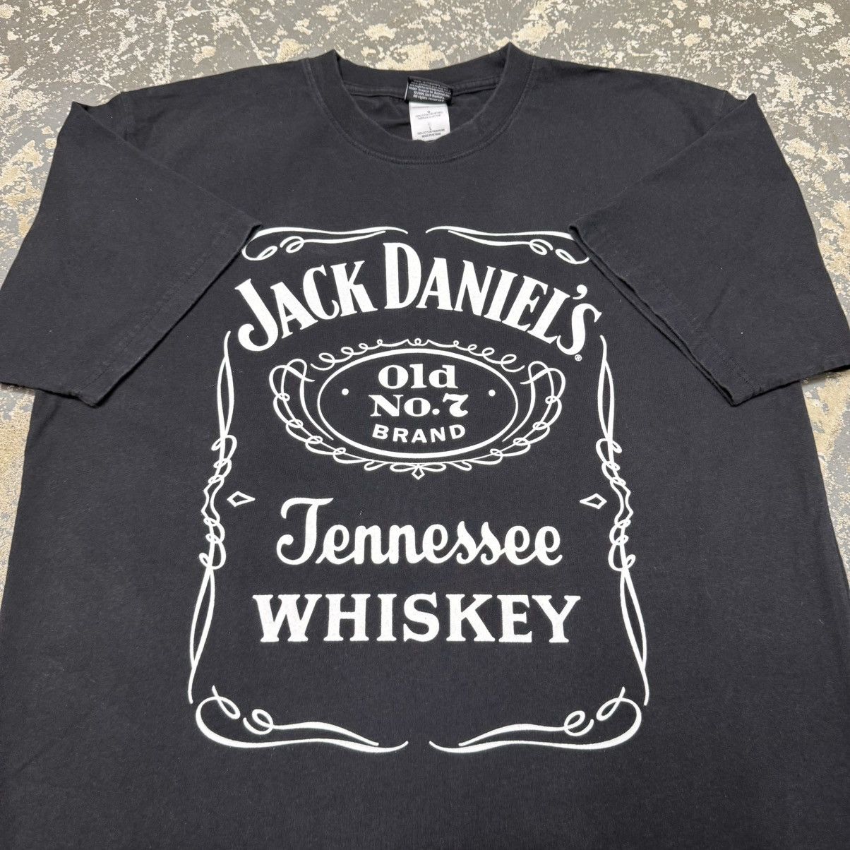 Vintage Vintage Jack Daniels Tennessee Whisky Graphic TShirt 2006 Size US L / EU 52-54 / 3 - 6 Thumbnail