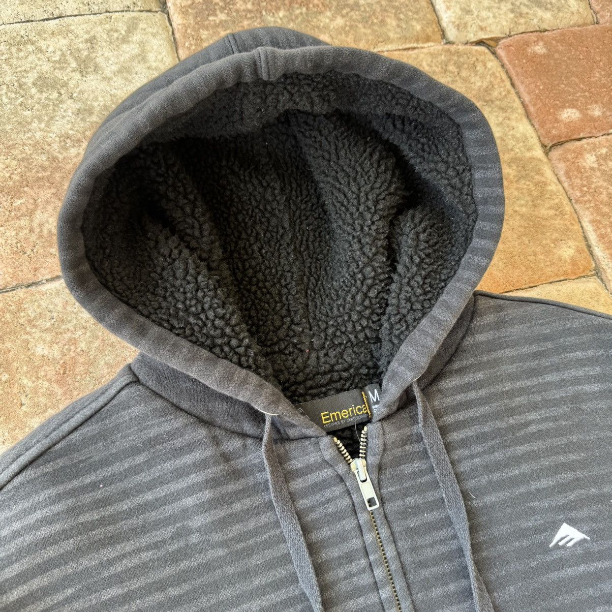 Emerica Vintage x Emerica Striped Fur Lined Zip Hoodie 2000s Size US M / EU 48-50 / 2 - 4 Thumbnail