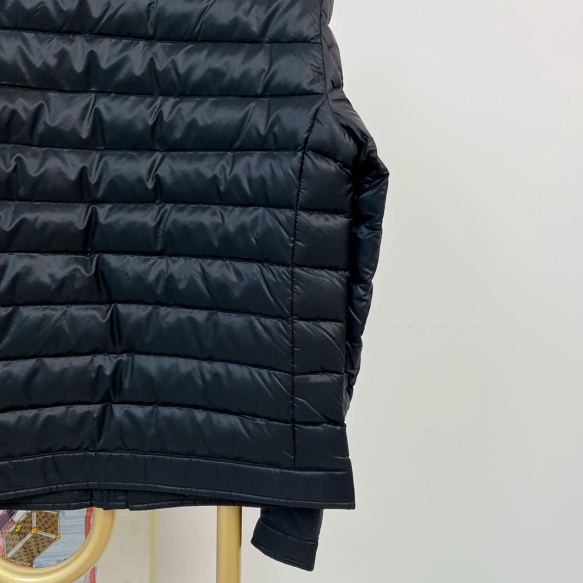 Moncler Moncler Black Down Jacket 14A 1592 Size US XXS / EU 40 - 6 Thumbnail