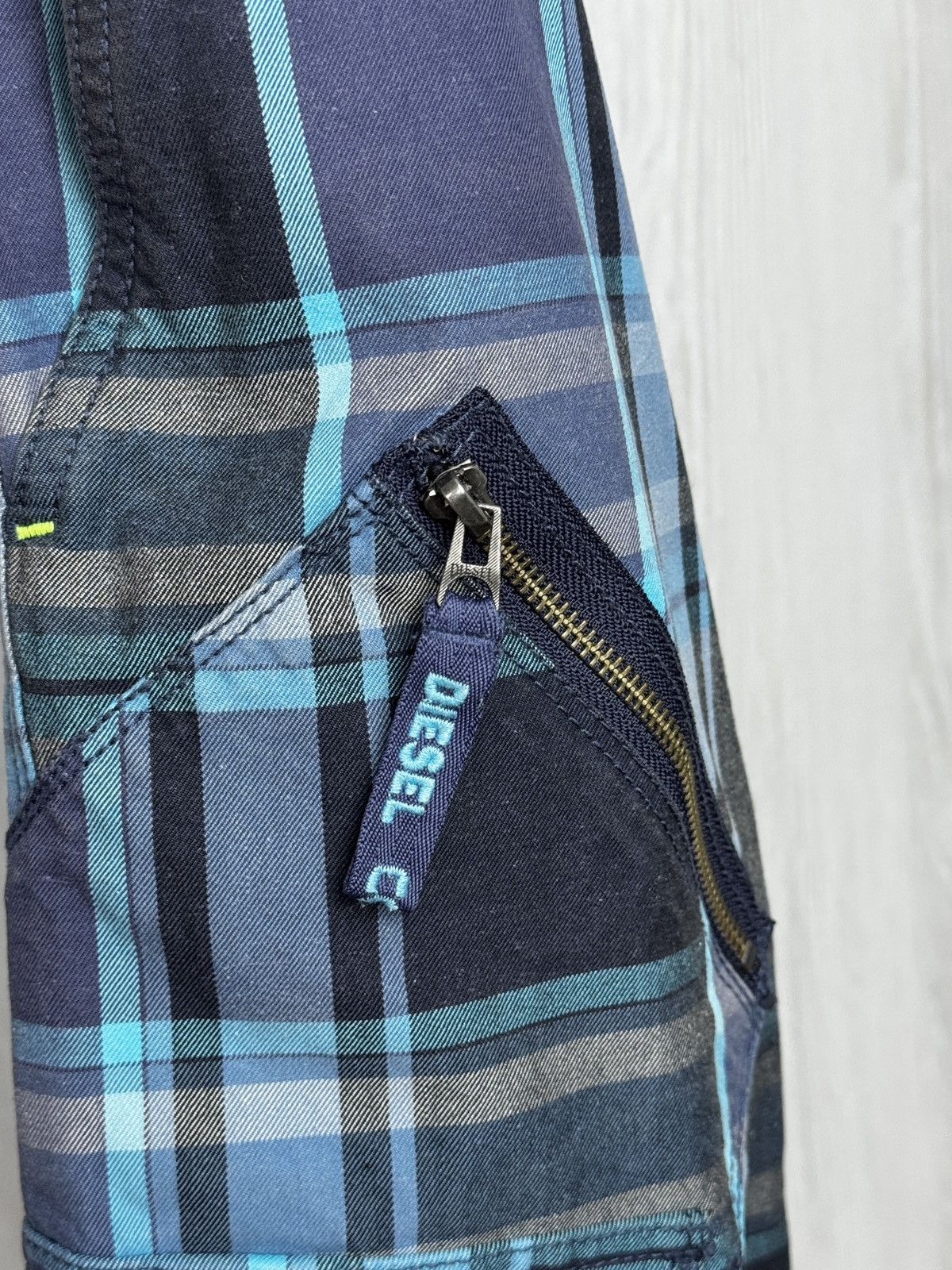 Diesel Diesel Industry Y2K Checkered Designer Cargo Shorts - Men's Size US 32 / EU 48 - 8 Thumbnail