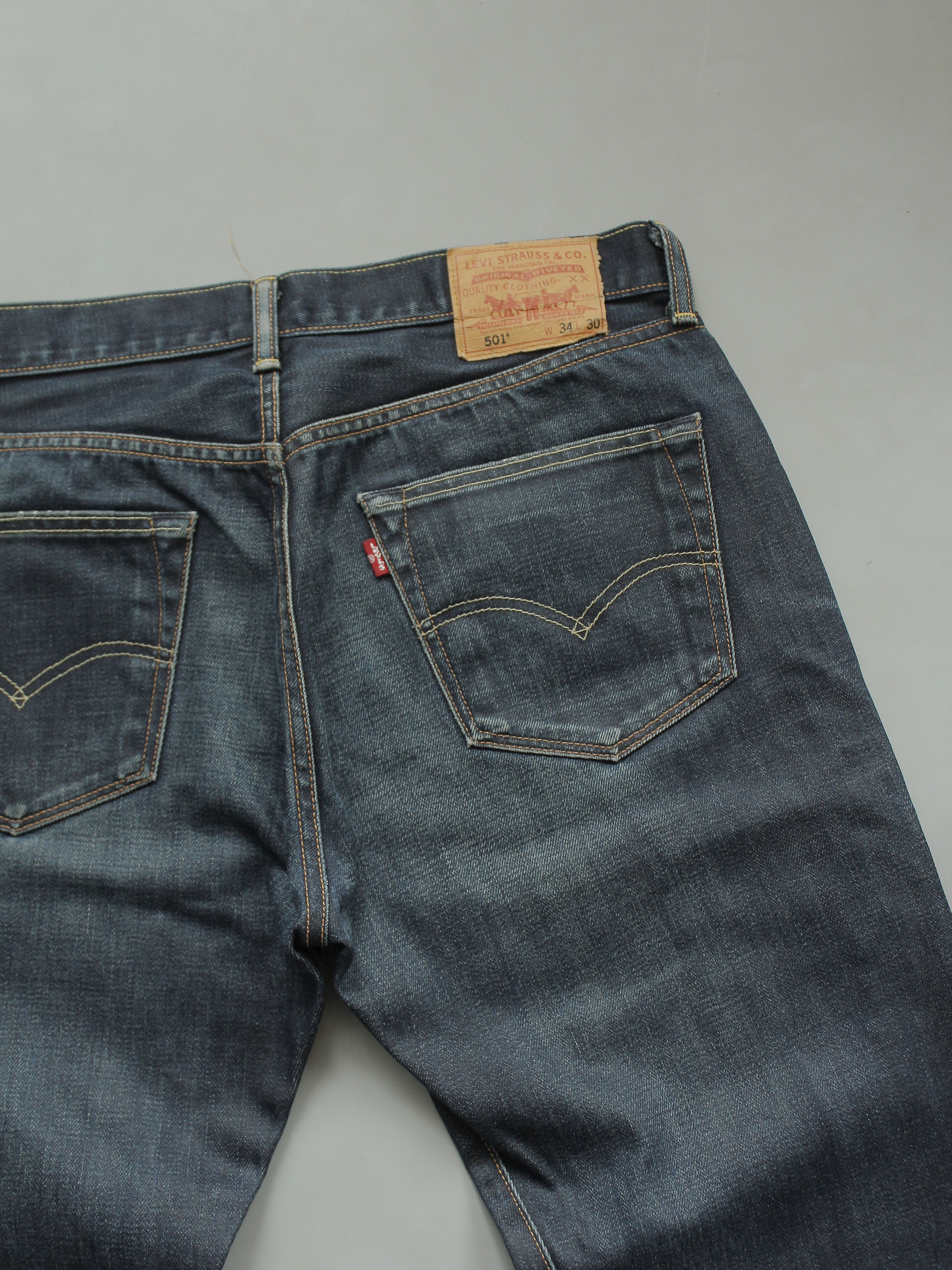 Levi's Levis 501 denim jeans mens 34 / 30 Levi's straight fit Size US 34 / EU 50 - 8 Thumbnail