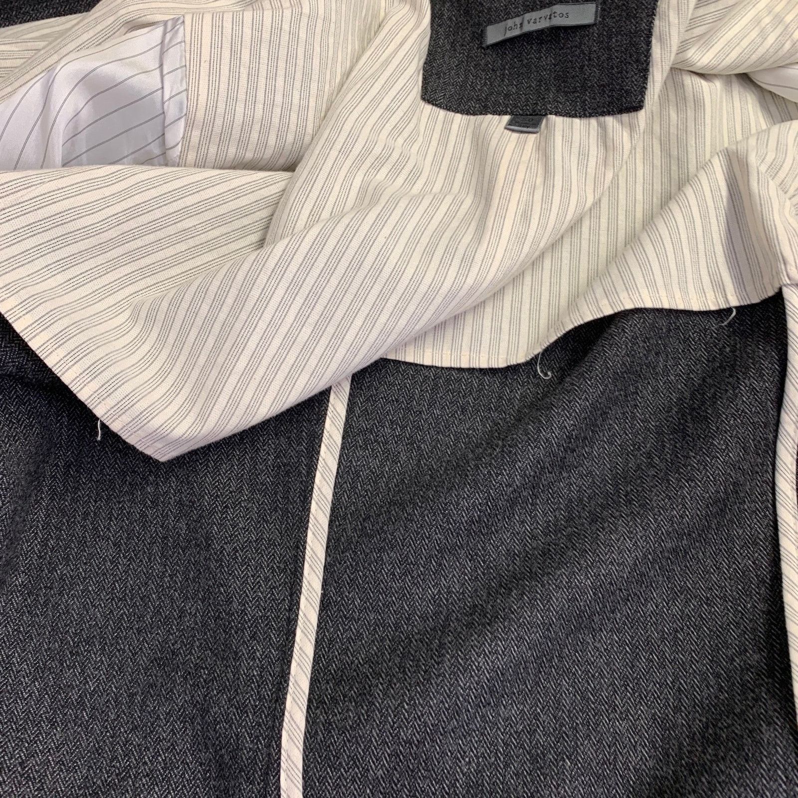 John Varvatos Size 40 Grey Black Herringbone Wool Blend Sport Coat Size 40R - 7 Thumbnail