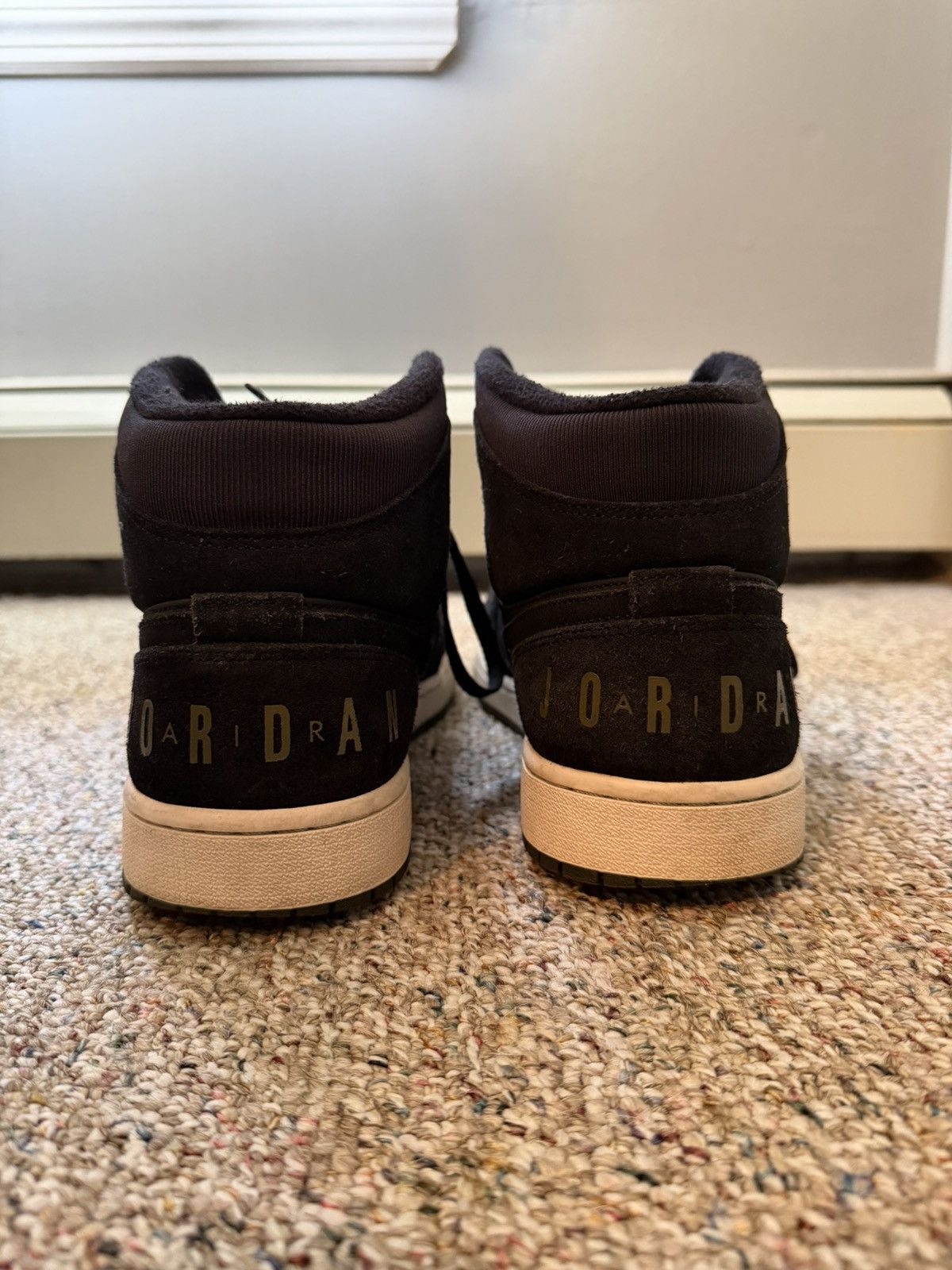 Jordan Brand Air Jordan 1 Mid Black Size 13 Size US 13 / EU 46 - 4 Thumbnail