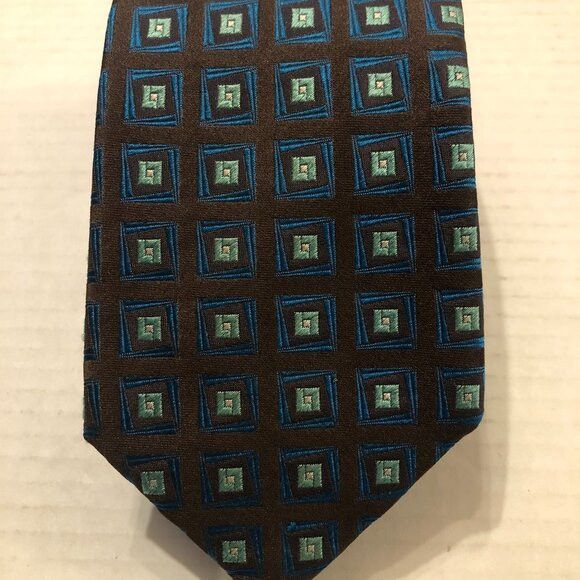 Hugo Boss Hugo boss men's new 100%silk tie 3 1/2" X 59" Size ONE SIZE - 1 Thumbnail