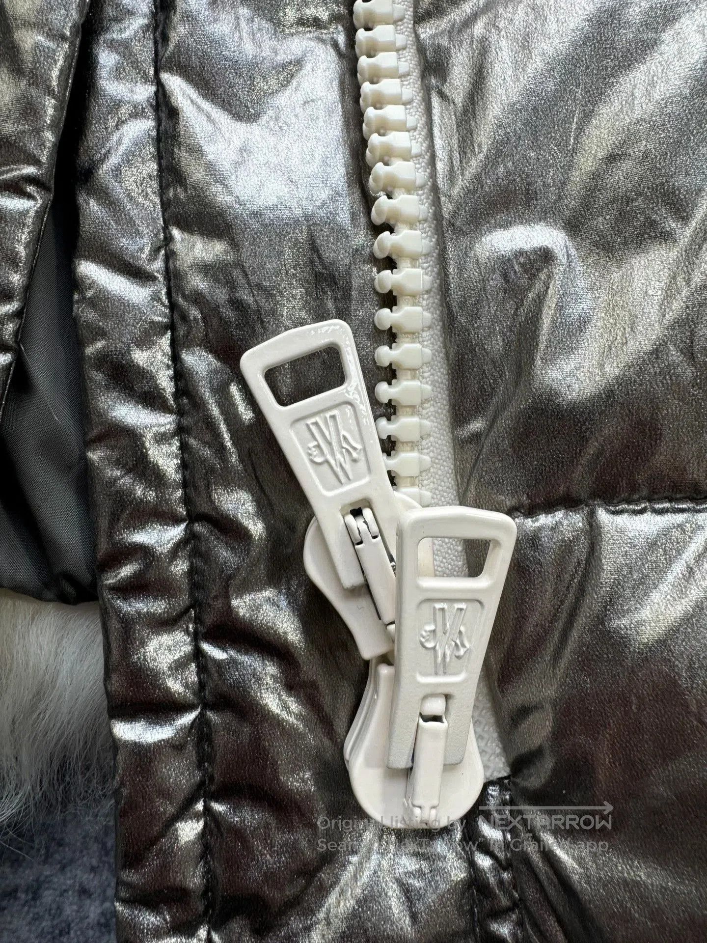 Moncler Moncler KERRIA Silver Teddy Fur Collar Down Vest. Size S / US 4 / IT 40 - 7 Thumbnail