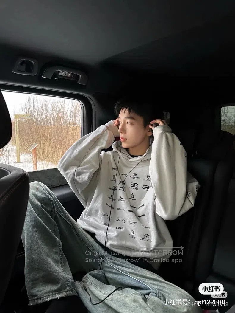 Balenciaga Balenciaga Printed Hooded Sweatshirt Ivory White Size US L / EU 52-54 / 3 - 6 Thumbnail