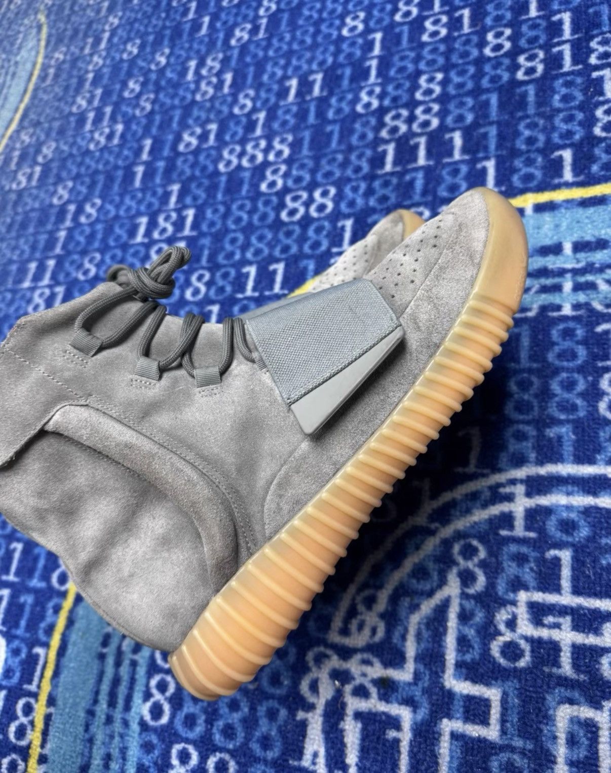 Adidas Adidas Yeezy 750 Light Grey BB1840 K37 Size US 10 / EU 43 - 2 Thumbnail