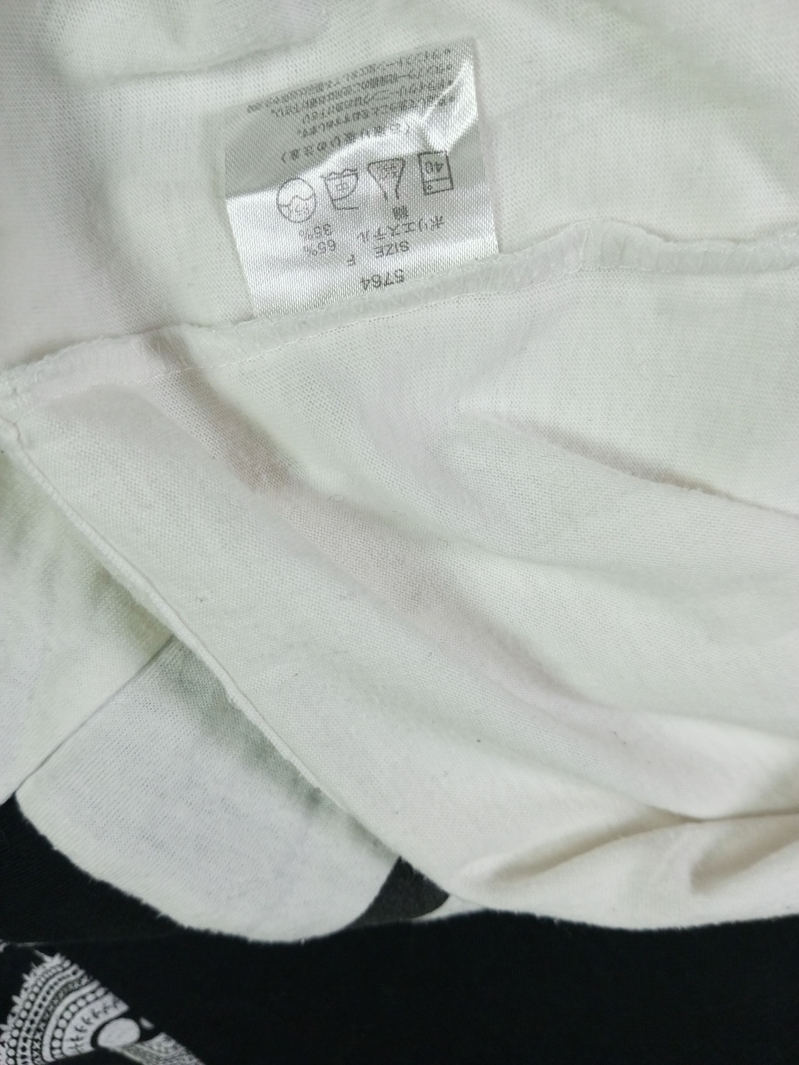 Japanese Brand Baby Shoop Compton 13 T shirt Size US L / EU 52-54 / 3 - 10 Thumbnail