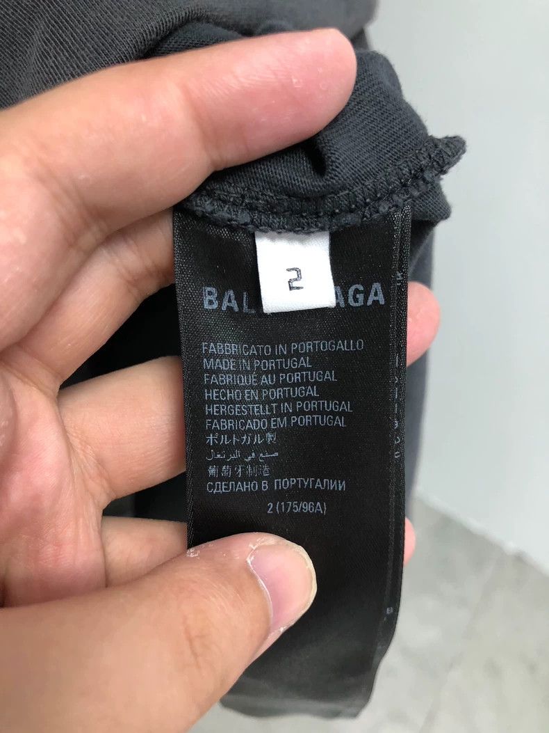 Balenciaga Balenciaga SS22 Batman Logo Letter Retro Distressed Short Size US M / EU 48-50 / 2 - 4 Thumbnail