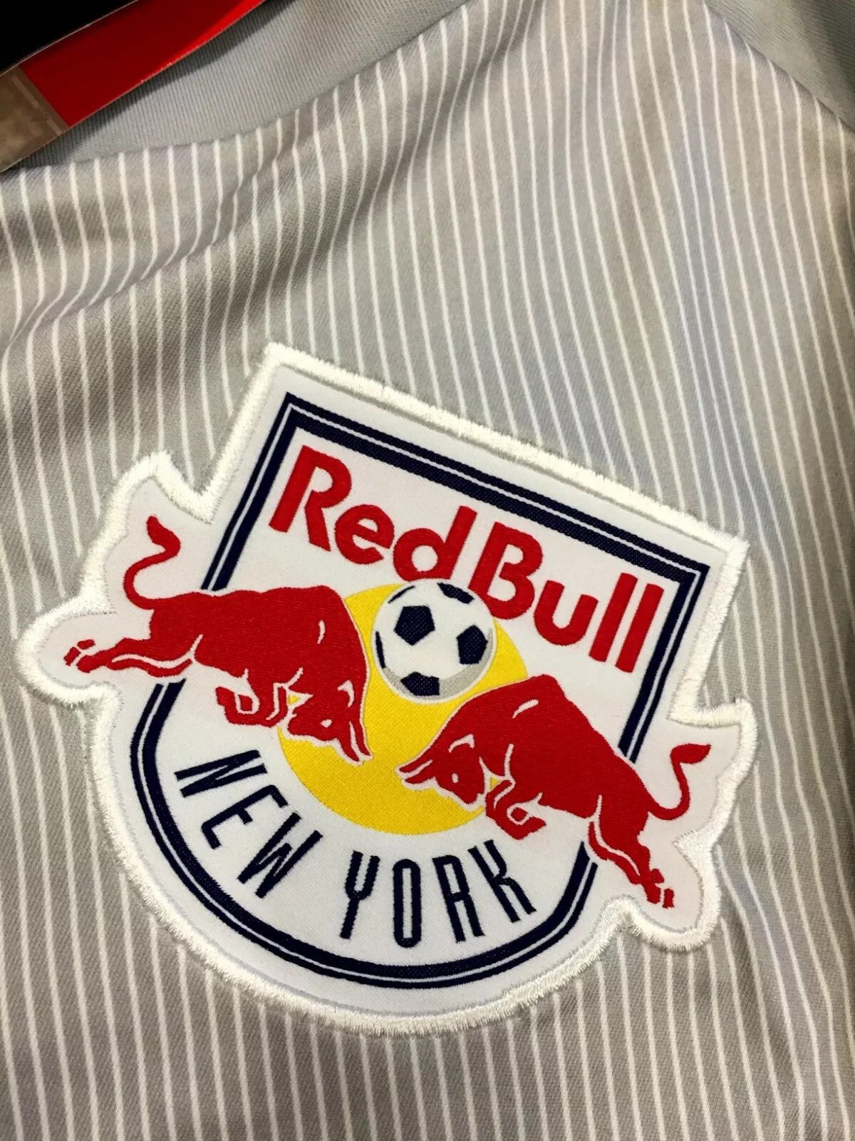 Adidas NEW YORK RED BULLS 2019 2020 FOOTBALL SHIRT JERSEY DP4800 Size US XS / EU 42 / 0 - 6 Thumbnail
