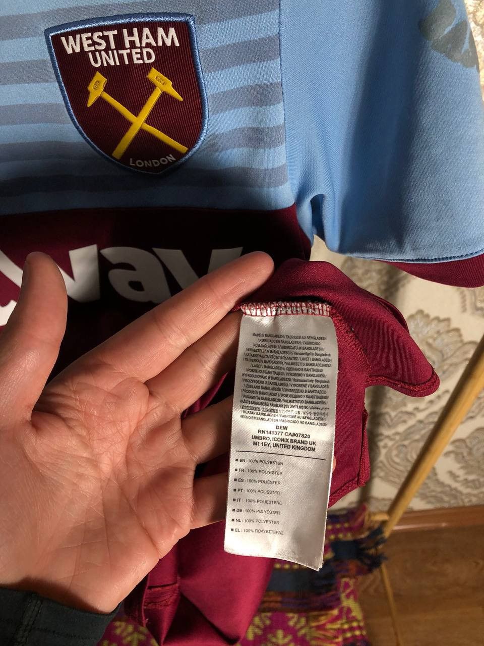 Umbro VINTAGE UMBRO WEST HAM UNITED ENGLAND SOCCER JERSEY Y2K 90s Size US S / EU 44-46 / 1 - 6 Thumbnail