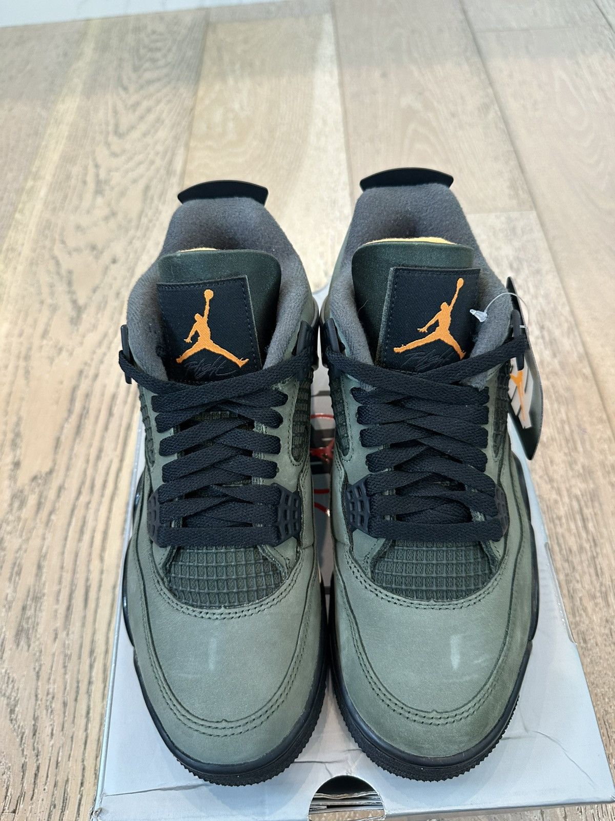 Jordan Brand × Undefeated Jordan 4 Retro OG SP Undefeated Size US 5.5 / EU 38 - 2 Thumbnail