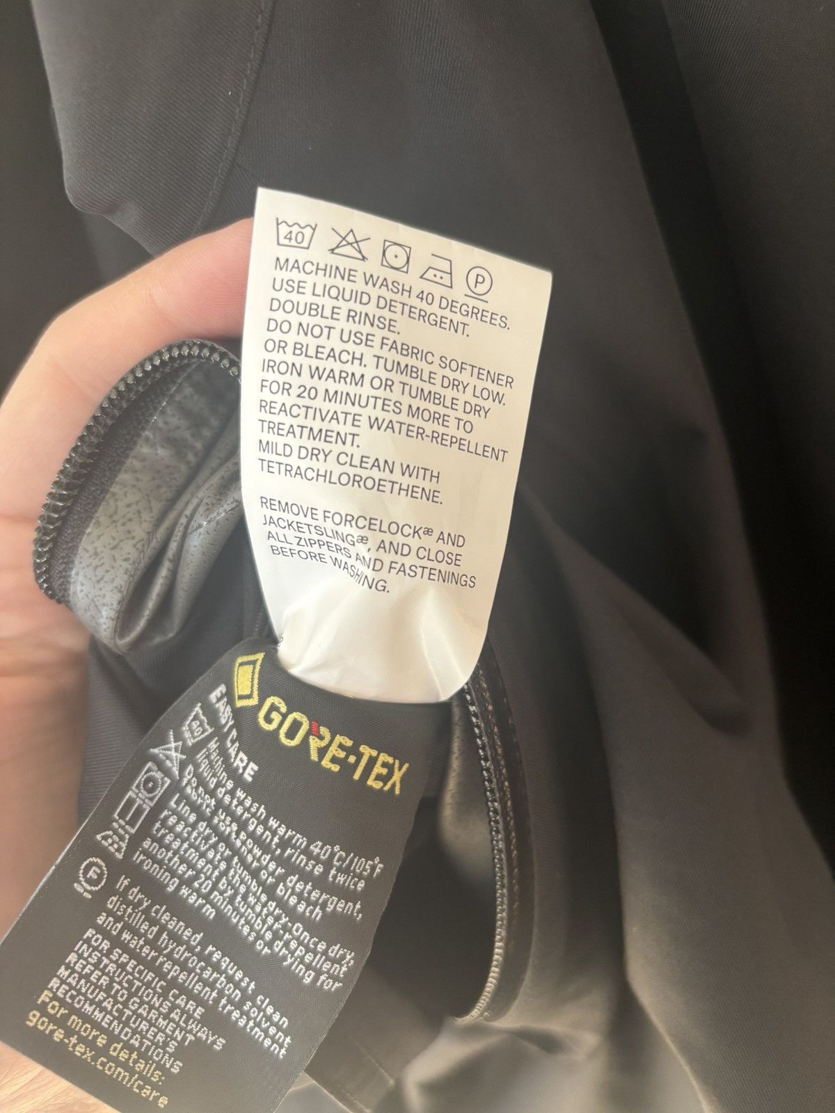Acronym Acronym J103-GTV jacket size L Size US L / EU 52-54 / 3 - 10 Thumbnail