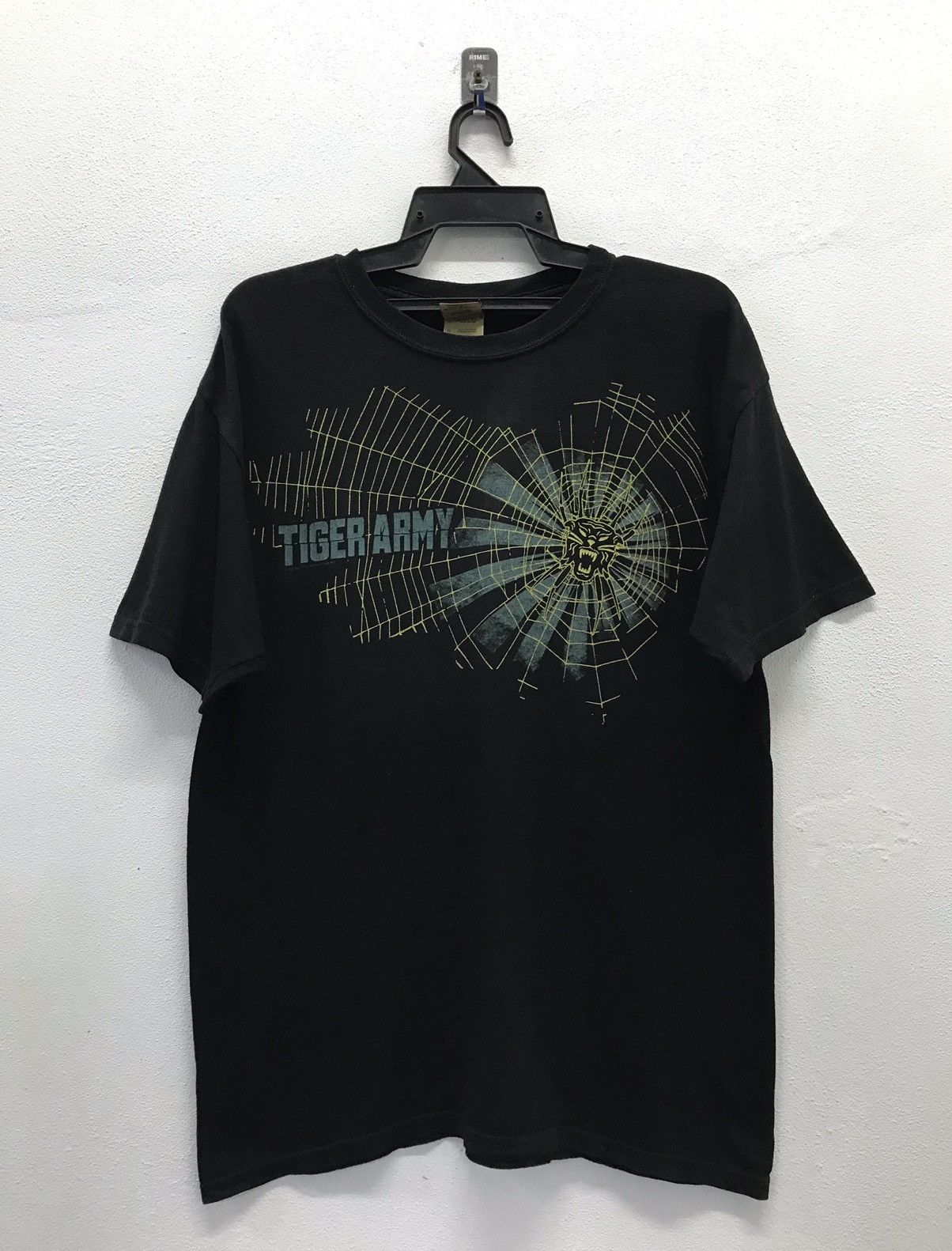 Band Tees × Gildan × Vintage Vintage Tiger Army Licensed In Cinder Block Shirt Size US L / EU 52-54 / 3 - 1 Thumbnail