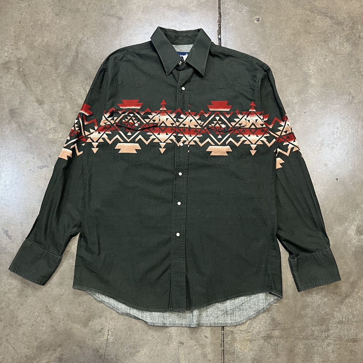Vintage × Wrangler Vintage 80s Wrangler Pearl Snap Western Cowboy Shirt Aztec Size US L / EU 52-54 / 3 - 1 Thumbnail