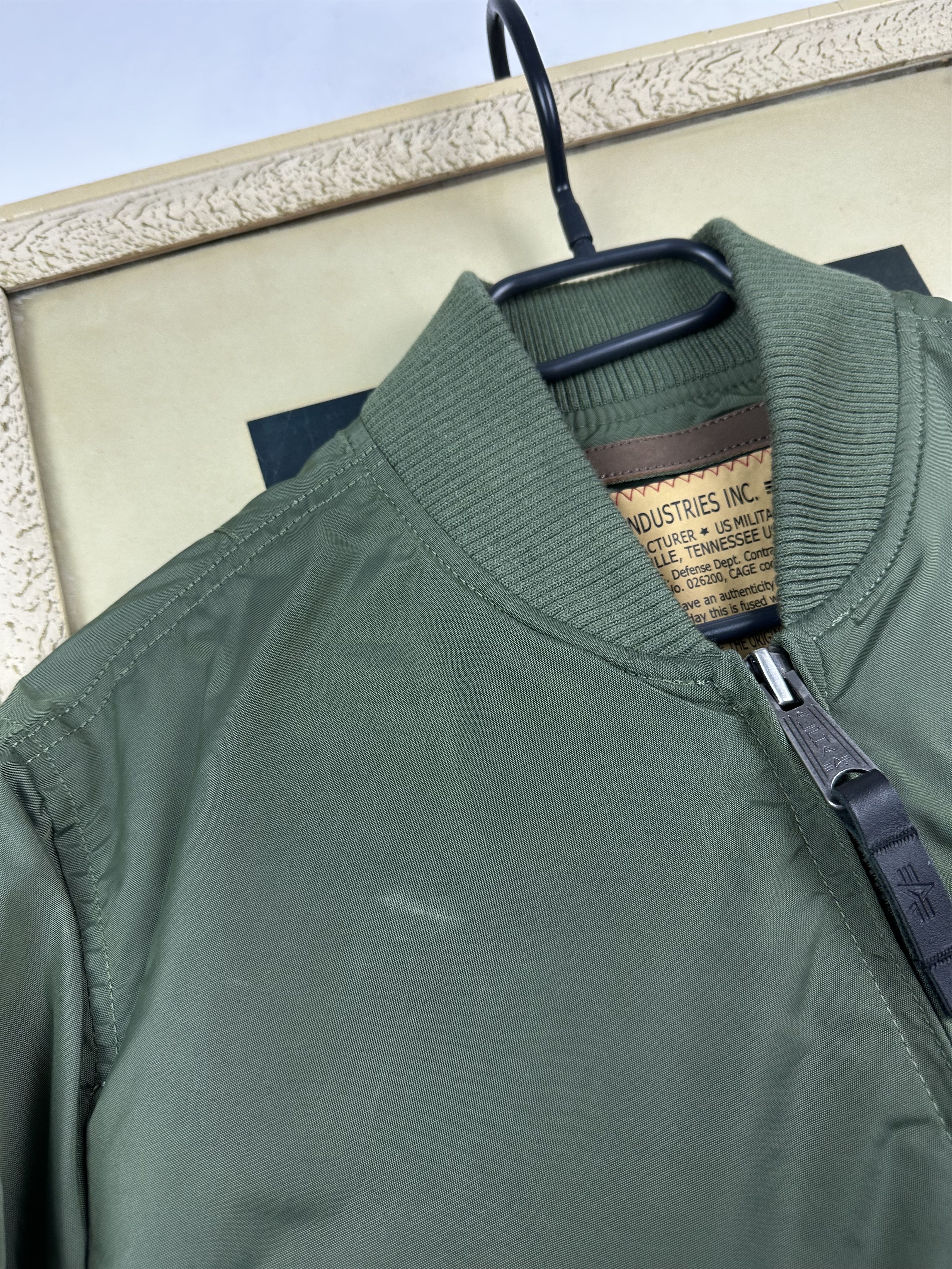 Alpha Industries Alpha Industries Mens Green Bomber Jacket Rare Size US S / EU 44-46 / 1 - 3 Thumbnail