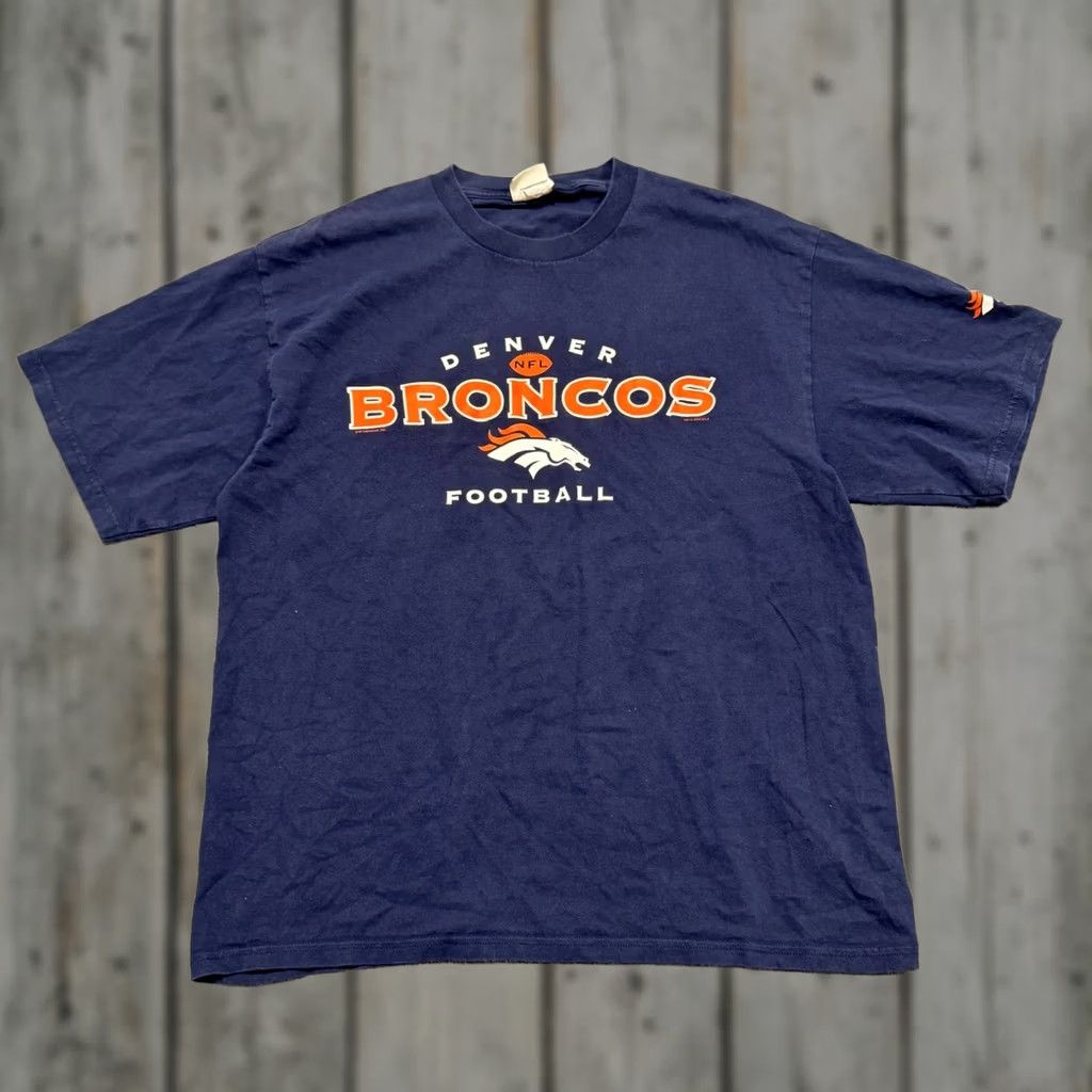 LeSportsac VINTAGE Lee Sports NFL T-Shirt Men XL 2000s Broncos 100% Cotton Blue Shirt Mens XL Brown? Size US XL / EU 56 / 4 - 1 Thumbnail