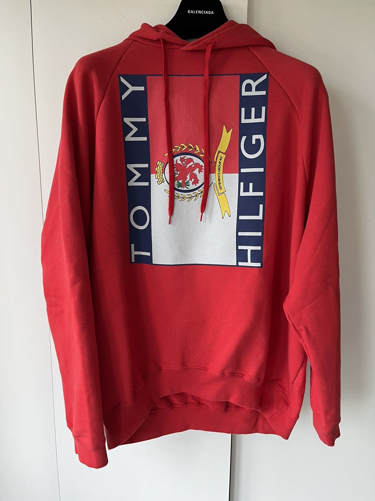 image of New Ss18 Vetements X Tommy Hilfiger Red Oversized Hoodie, Women's (Size Medium)