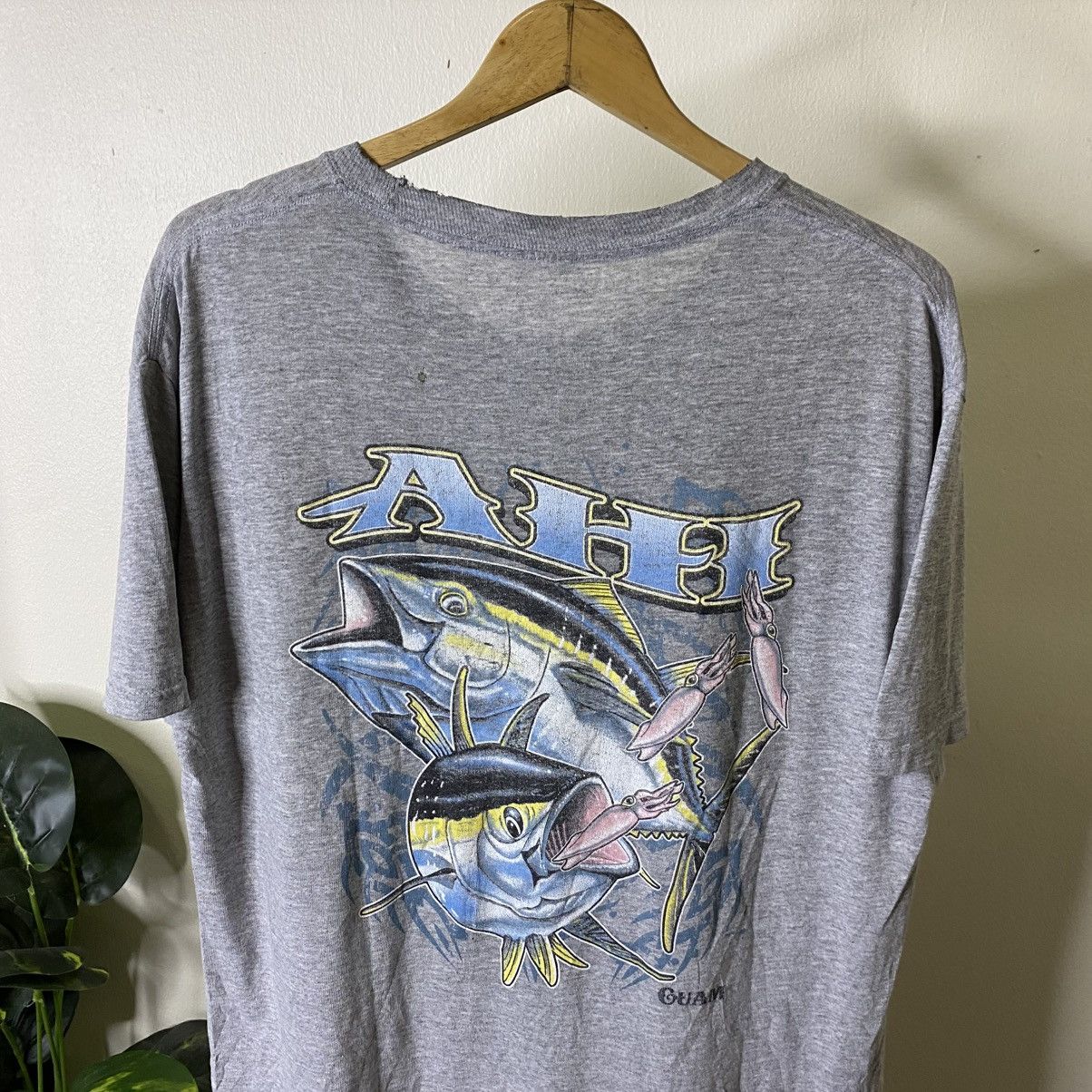 Vintage 1990s Ahi Guam Yellowfin Tuna Fish Crazy Graphic T Shirt Size US L / EU 52-54 / 3 - 2 Thumbnail