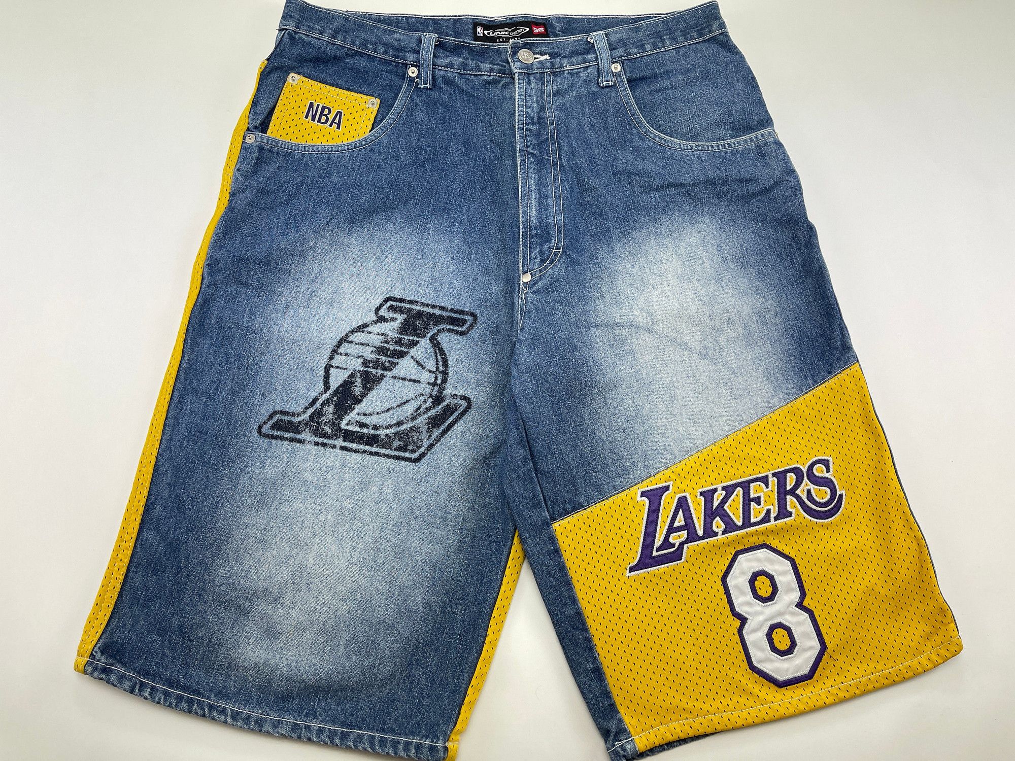 NBA NBA shorts, Los Angeles Lakers, vintage UNK basketball, W 36 Size US 36 / EU 52 - 2 Thumbnail